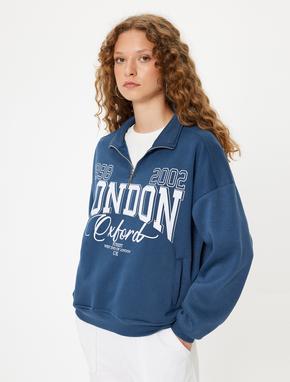 Yarım Fermuarlı Sweatshirt Oversize Kolej Baskılı Cep Detaylı_2