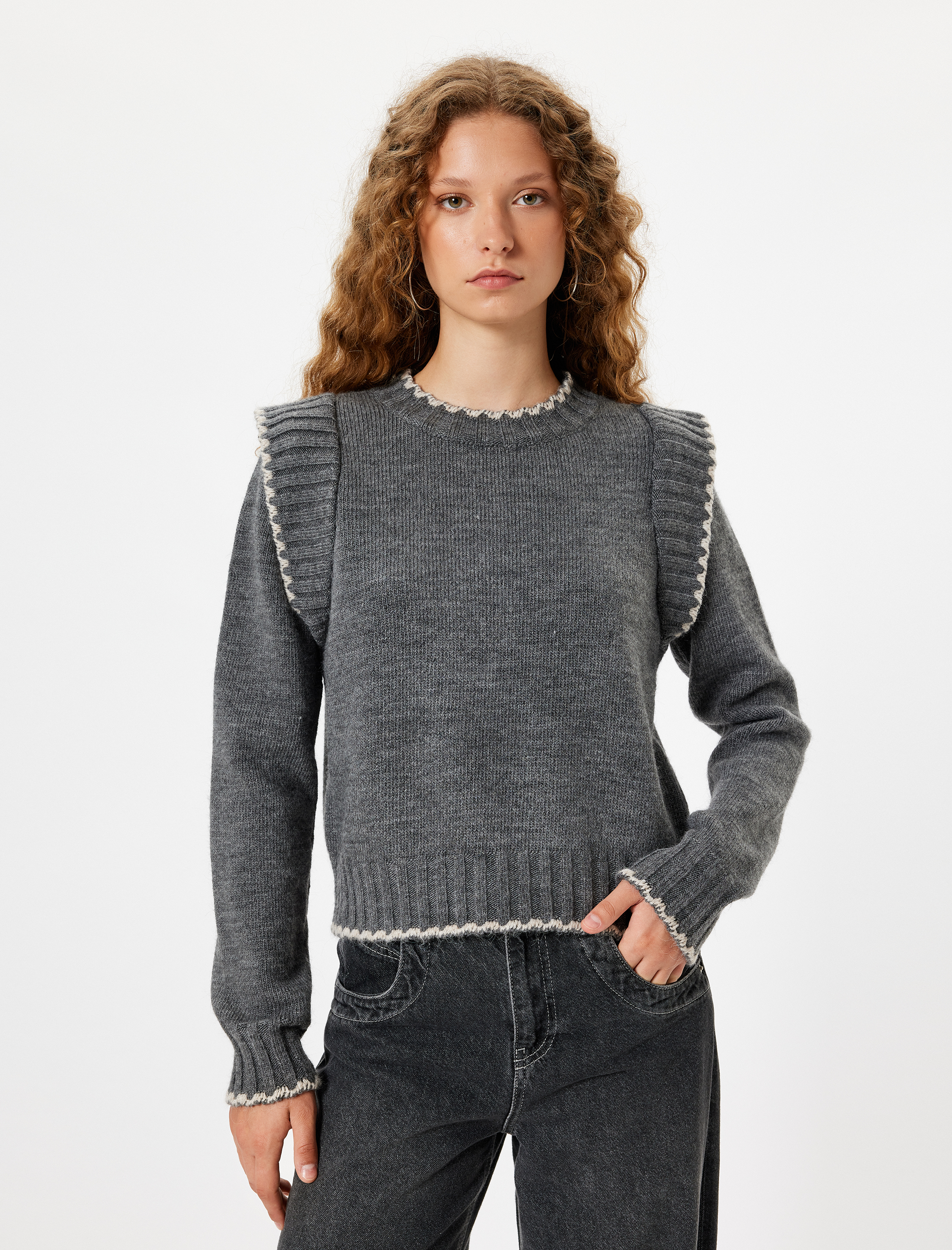   Triko Kazak Bisiklet Yaka Fırfır Detaylı Uzun Kollu