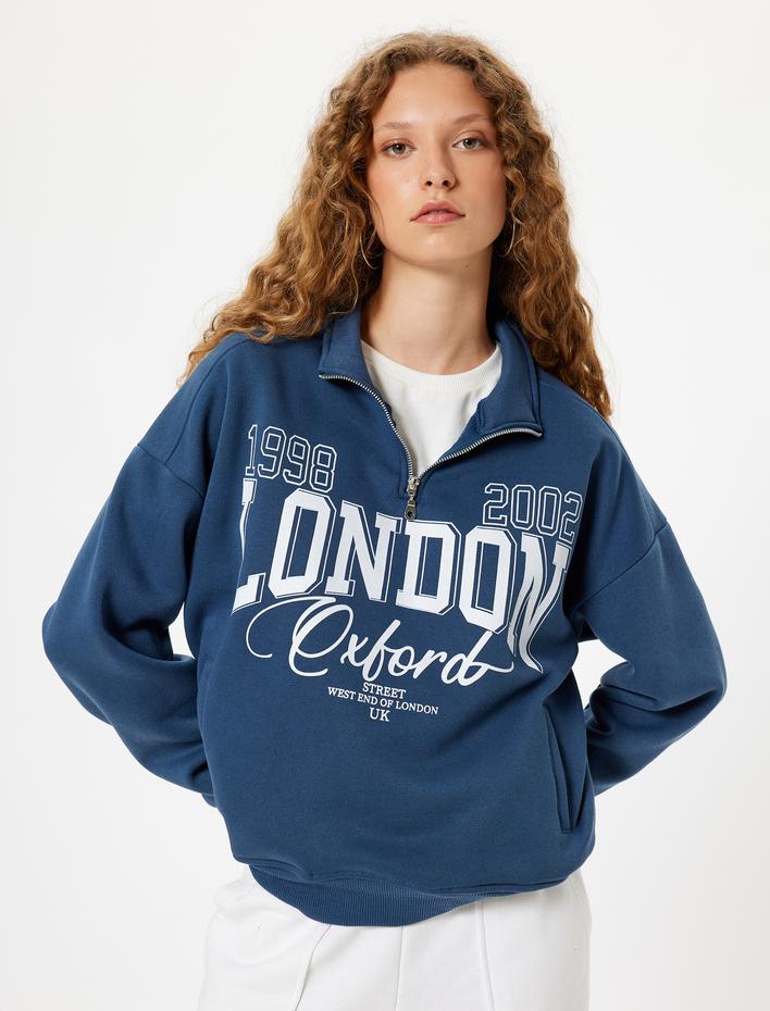  Yarım Fermuarlı Sweatshirt Oversize Kolej Baskılı Cep Detaylı