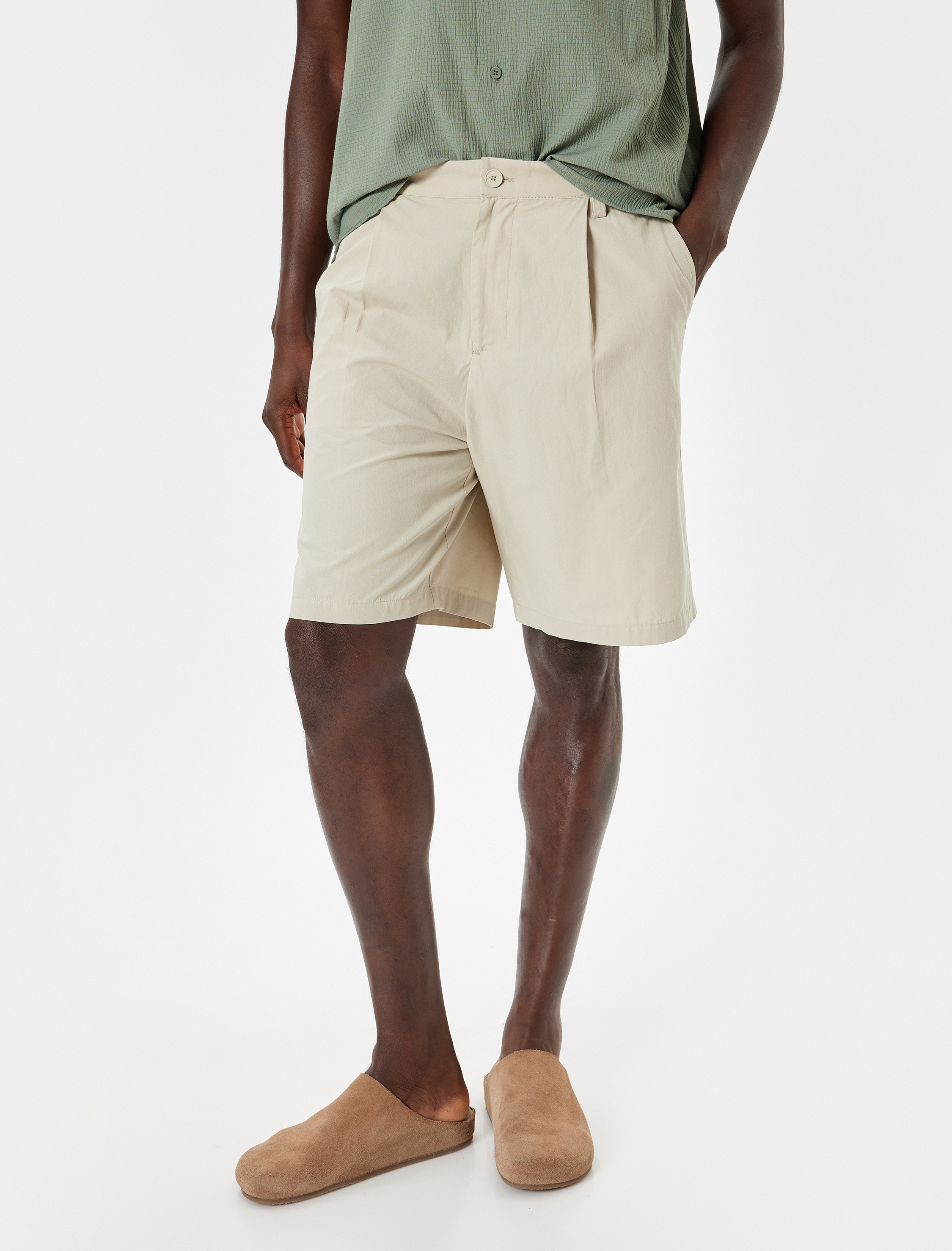   Kumaş Şort Oversize Pileli Chino Düğmeli Cep Detaylı