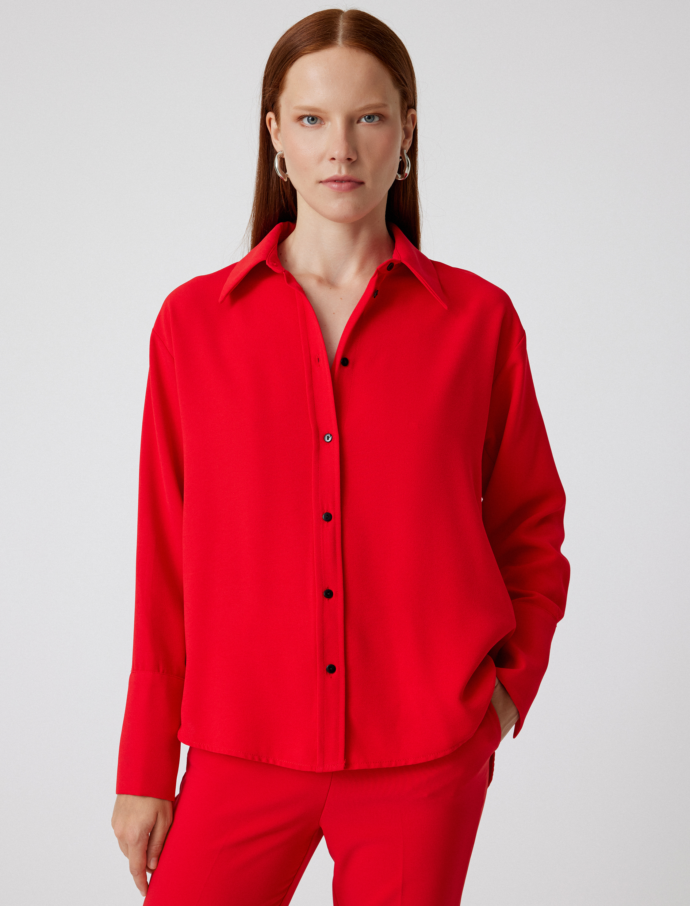 Krep Gömlek Uzun Kollu Klasik Yaka Kalça Boy Regular Fit