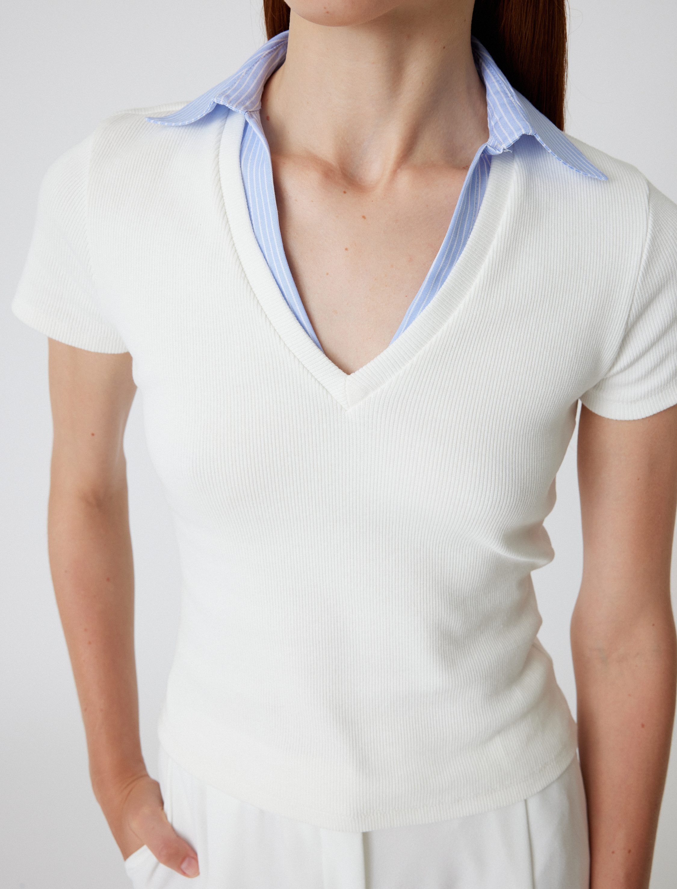   Polo V Yaka Tişört Çizgili Kısa Kollu Fitilli Pamuklu