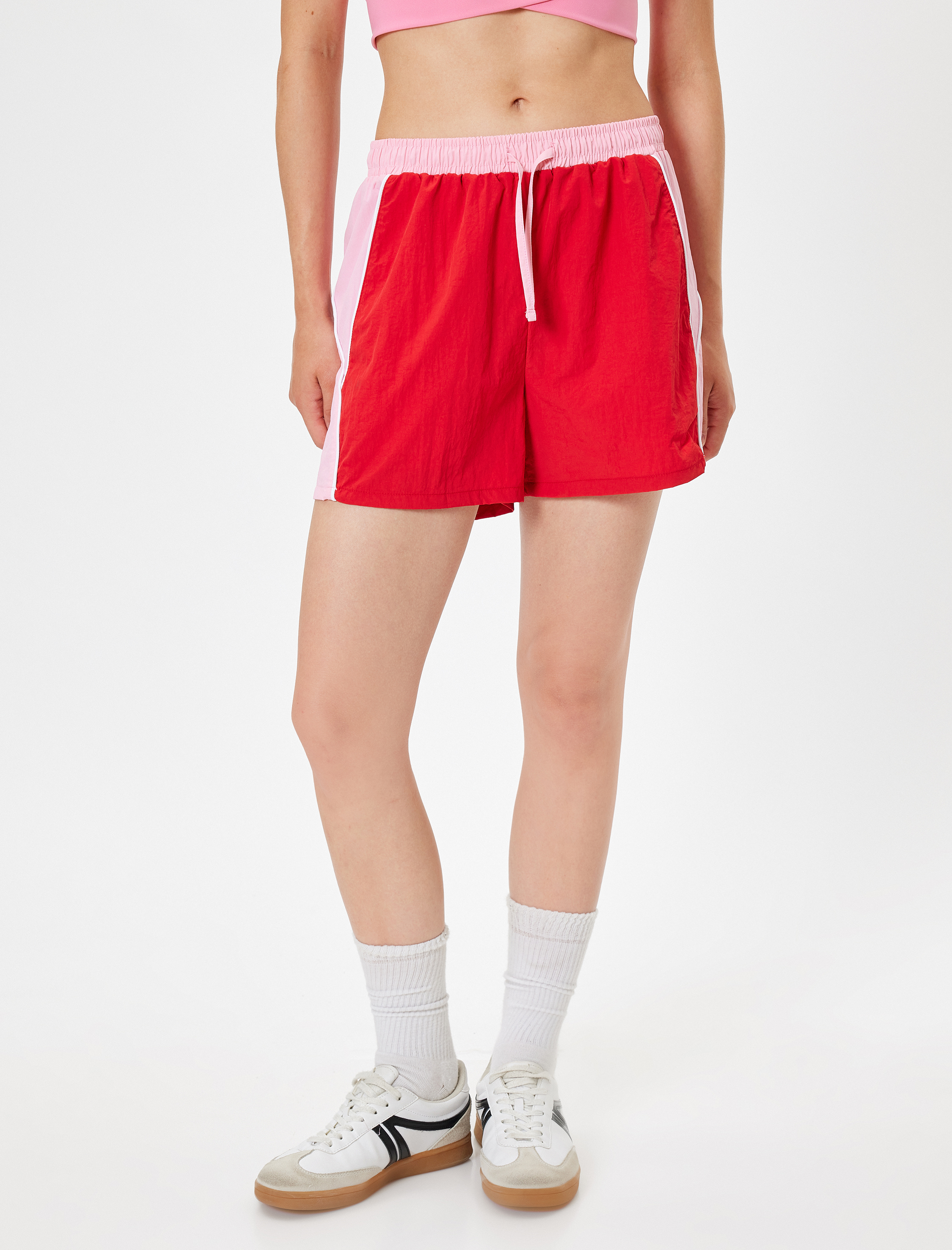   Oversize Spor Şort Yüksek Bel Biyeli Beli Bağcıklı Renk Bloklu Cepli