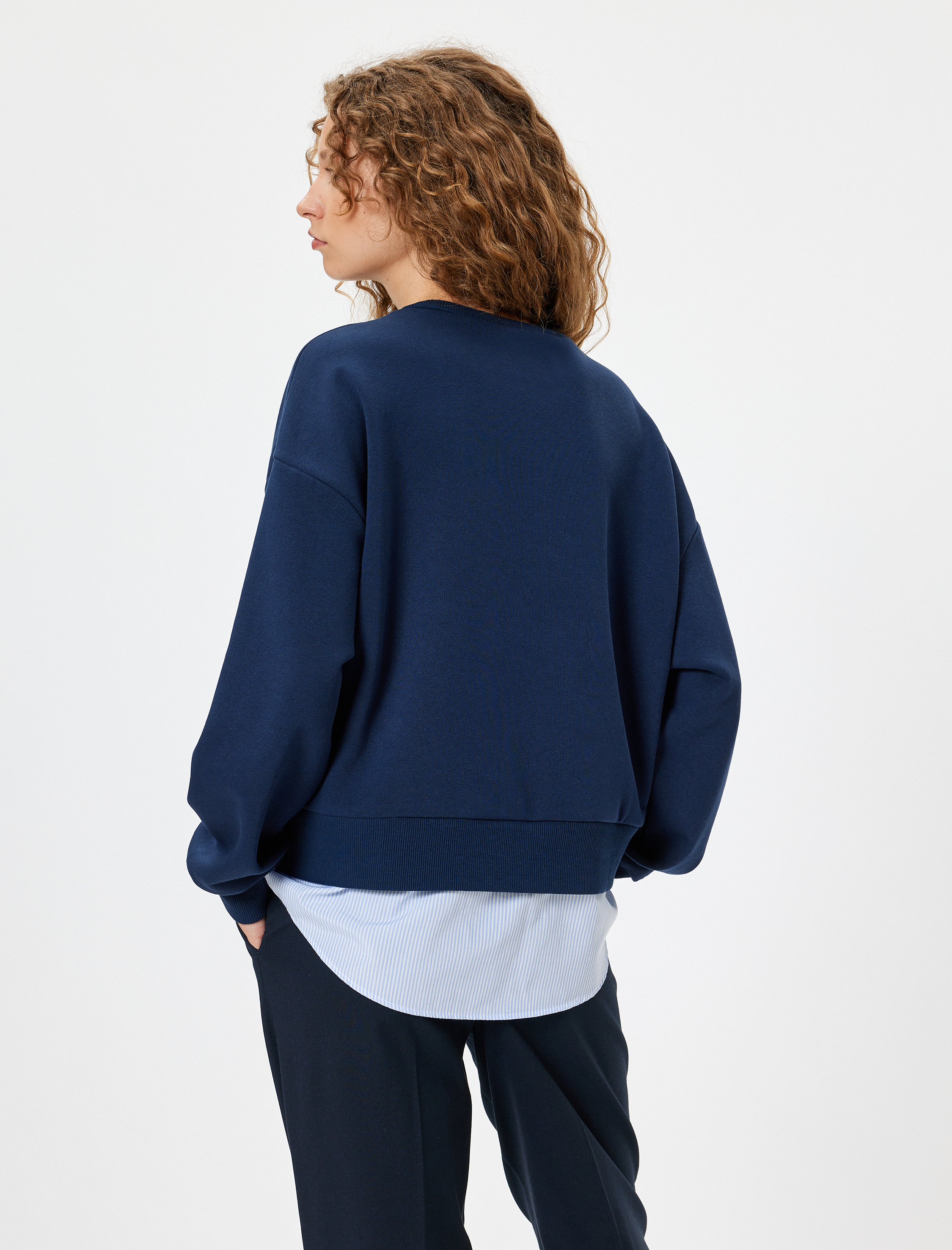   Şardonlu Oversize Sweatshirt Bisiklet Yaka Sloganlı Kumaş Detaylı