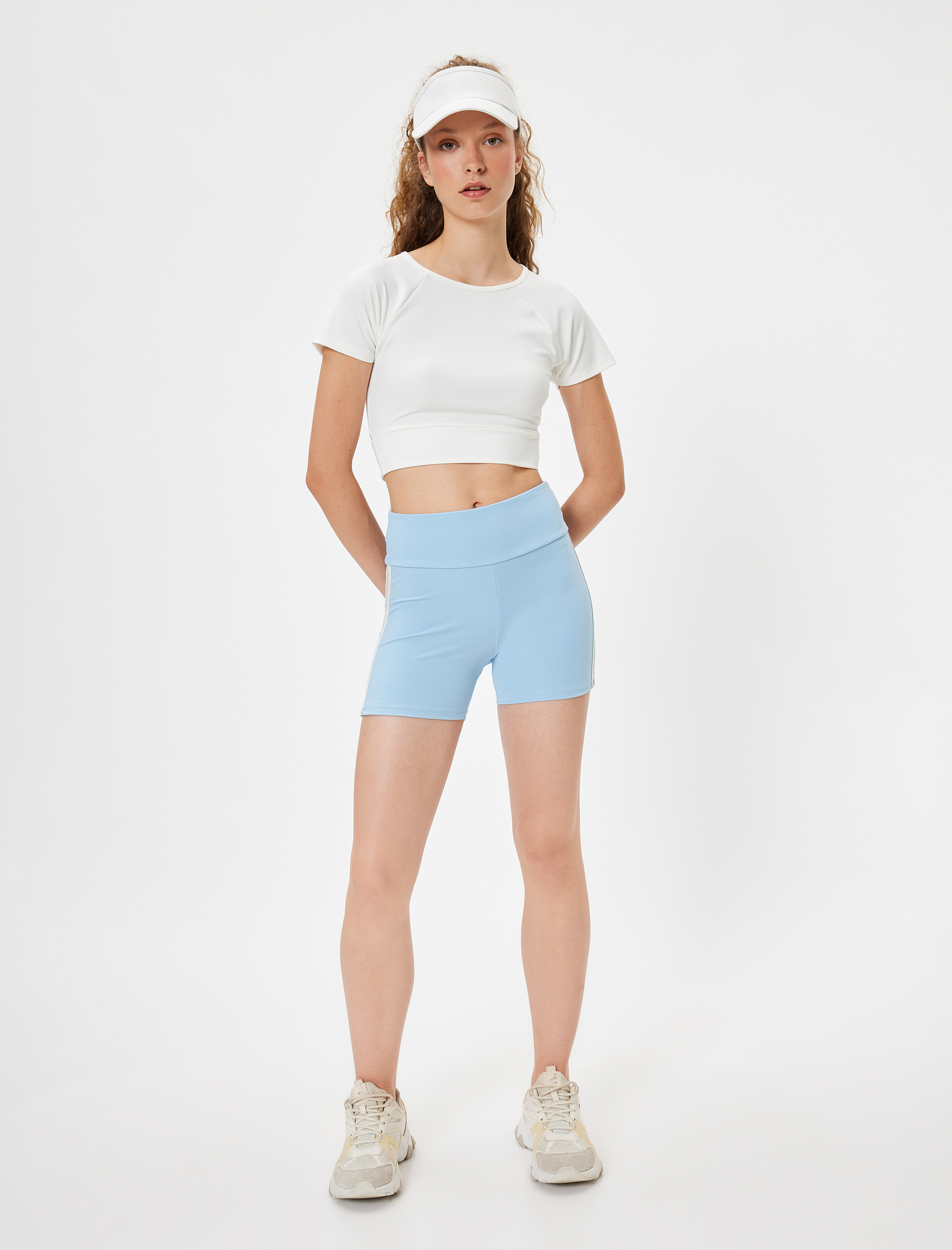   Spor Crop Tişört Bağlama Detaylı Slim Fit Bisiklet Yaka İnterlok