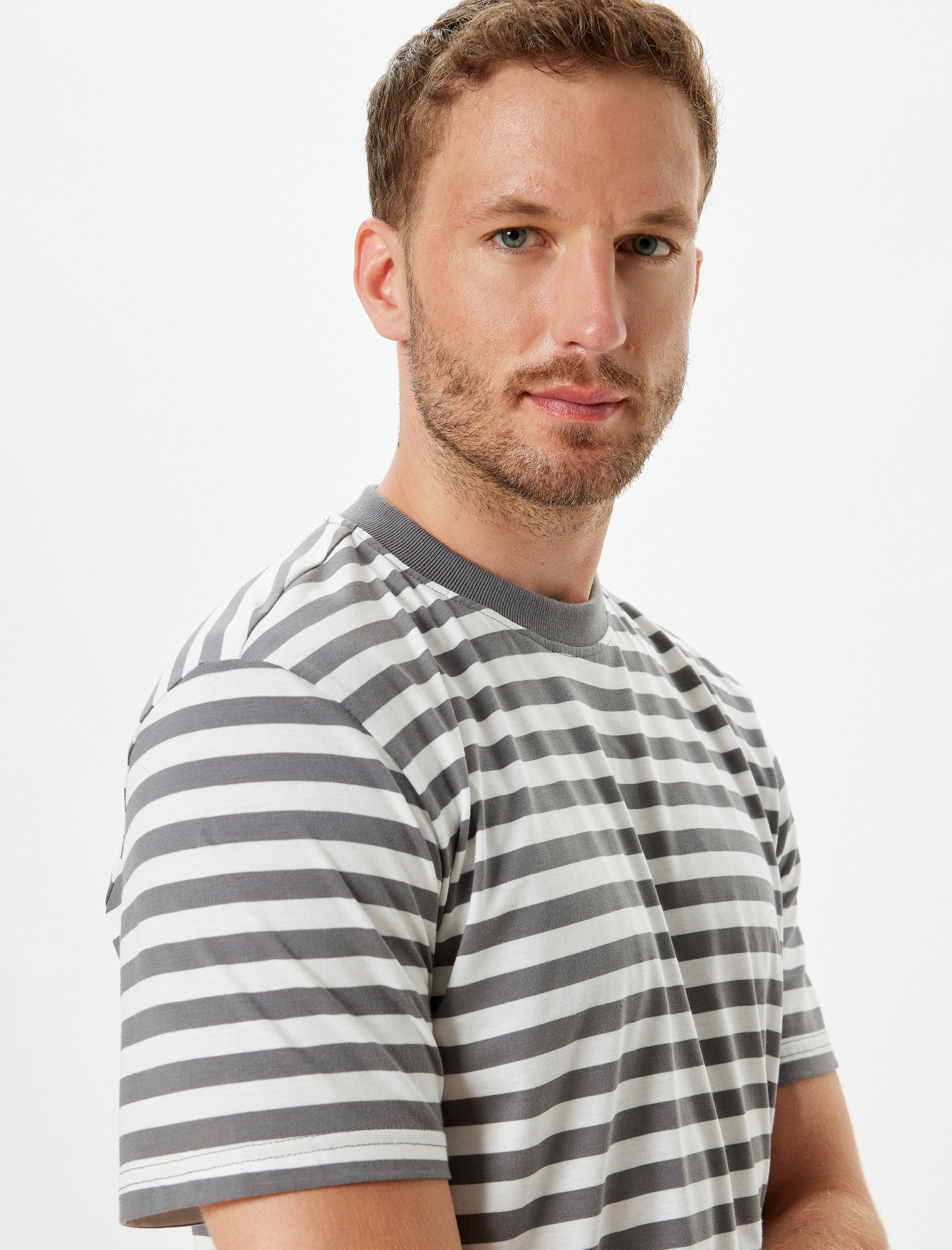   Basic Tişört Bisiklet Yaka Kısa Kollu Pamuklu