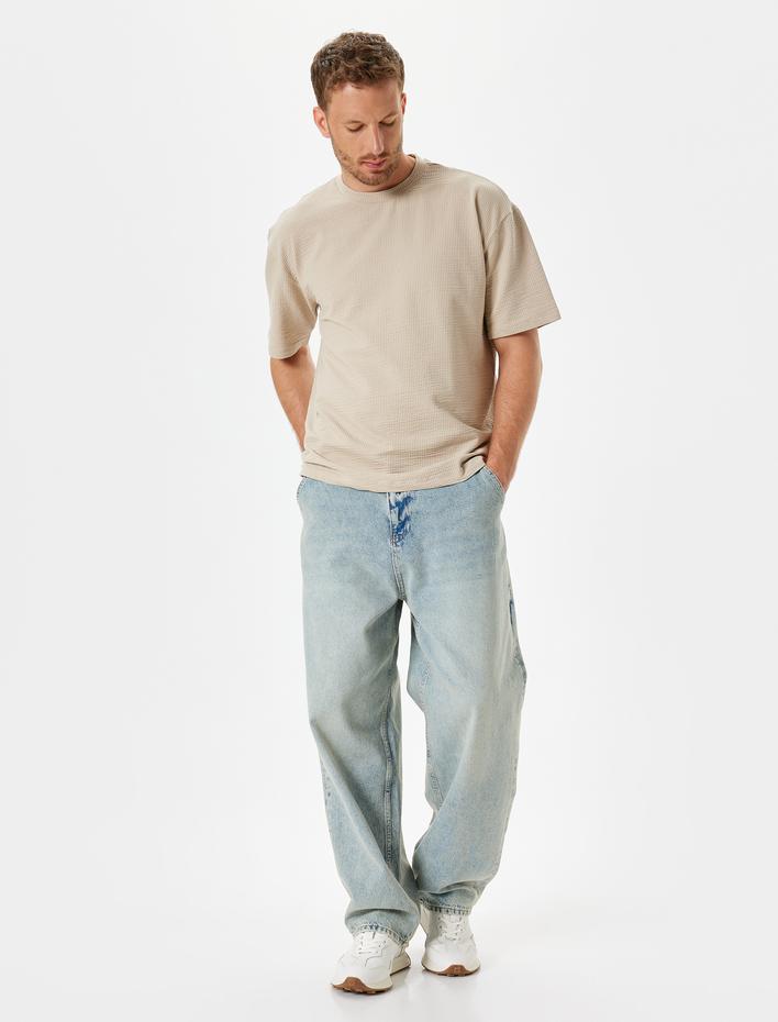  Dokulu Pamuklu Kısa Kollu Bisiklet Yaka Oversize Tişört