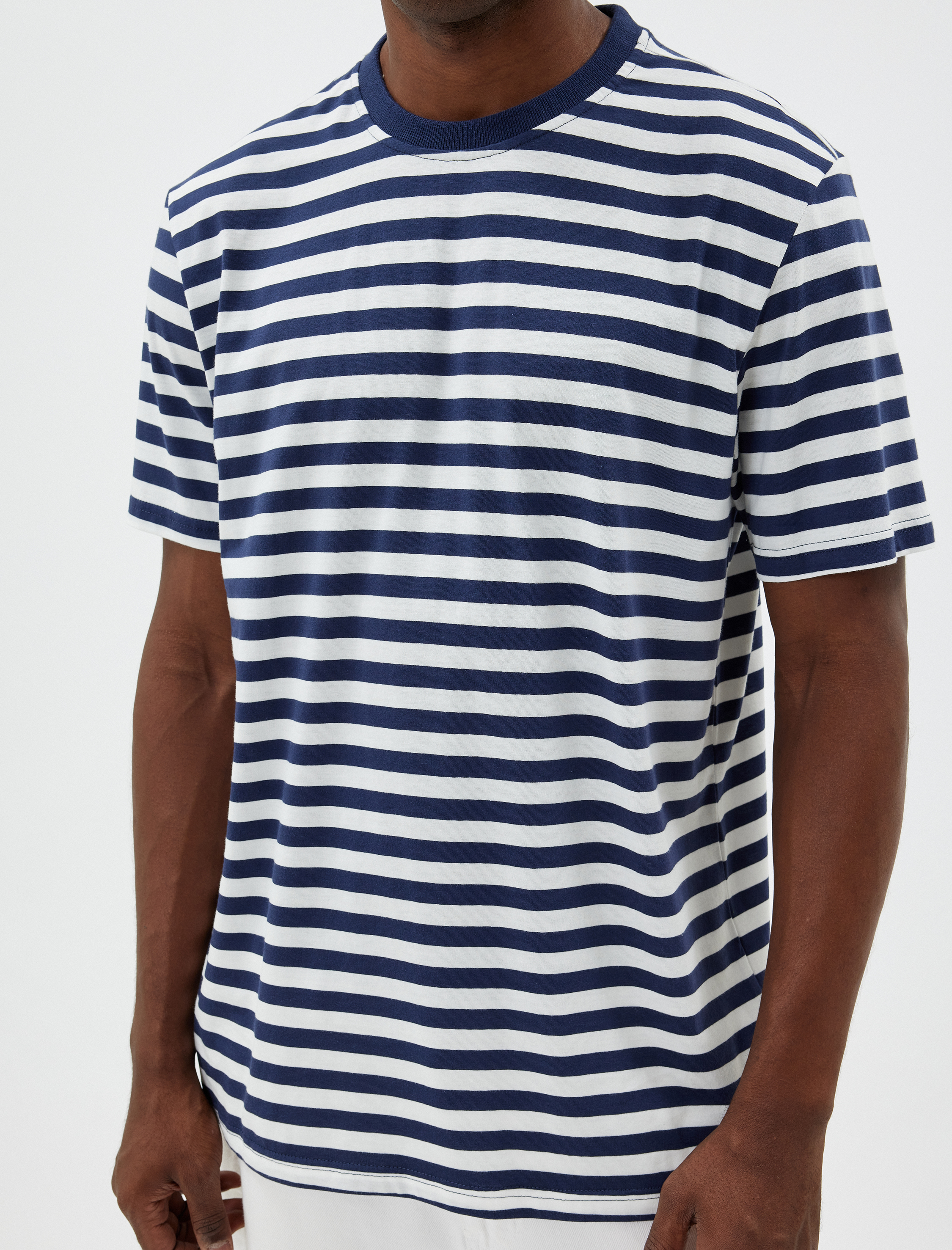   Basic Tişört Bisiklet Yaka Kısa Kollu Pamuklu