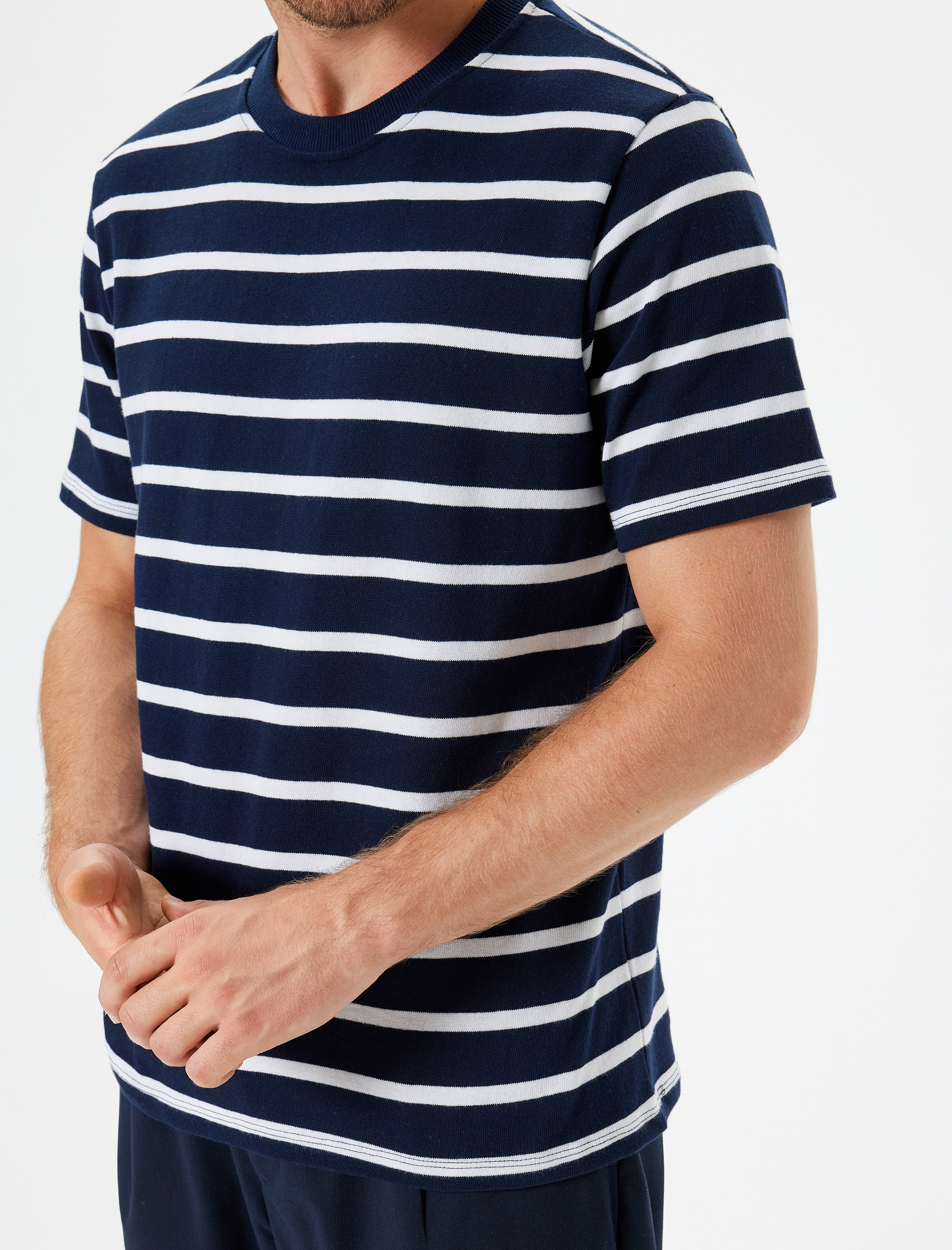   Bisiklet Yaka Pamuklu Kısa Kollu Tişört