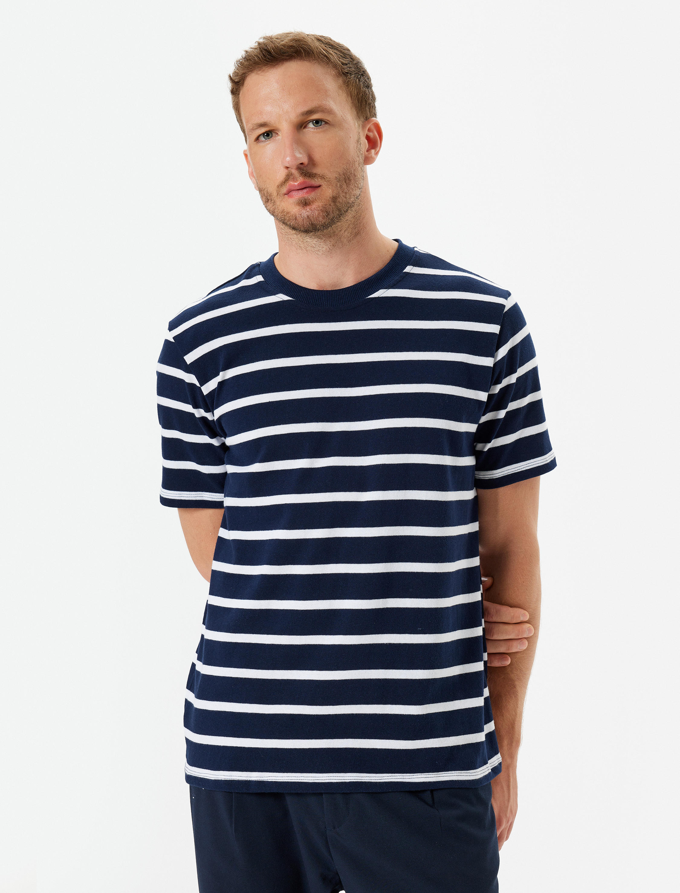   Bisiklet Yaka Pamuklu Kısa Kollu Tişört