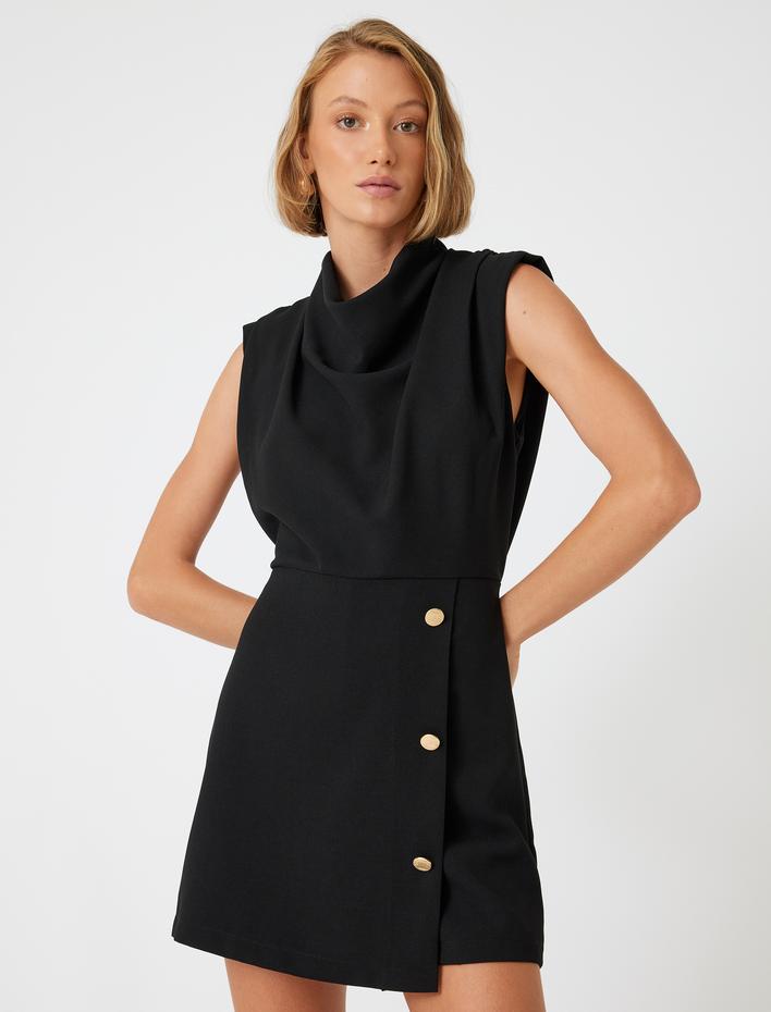  Kolsuz Krep Kumaş Kruvaze Mini Şort Tulum