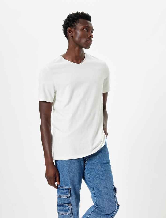  Pamuklu Kısa Kollu Regular Fit Bisiklet Yaka Basic Tişört