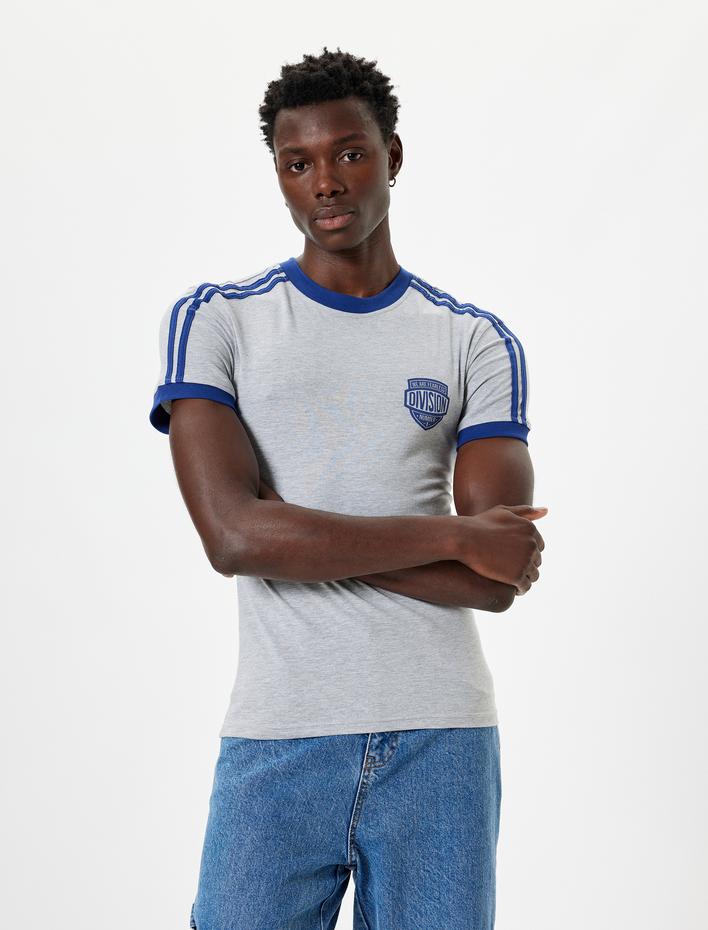  Slim Fit Tişört Bisiklet Yaka Kısa Kollu Baskılı Biyeli Pamuklu