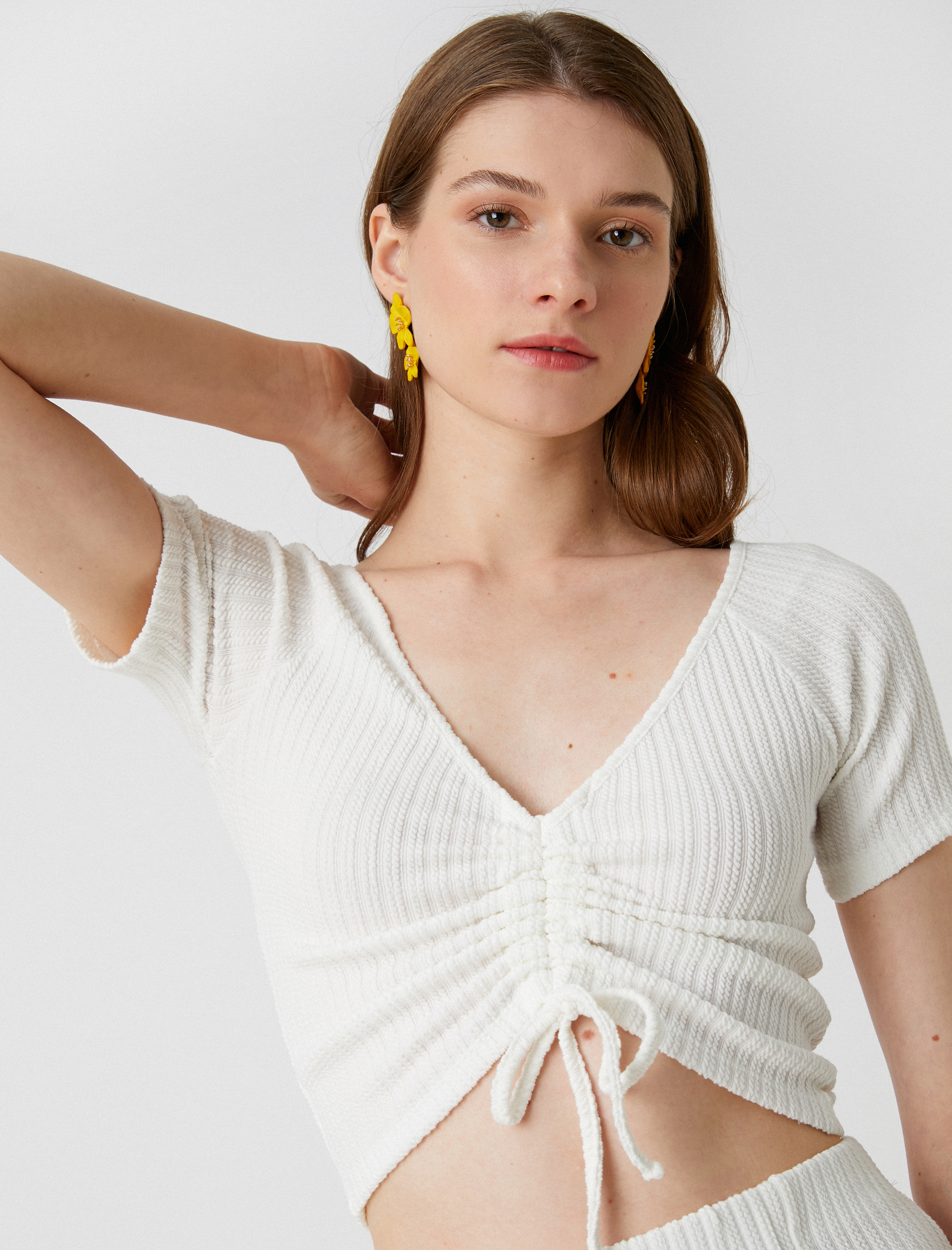   Crop Tişört Büzgülü V Yaka