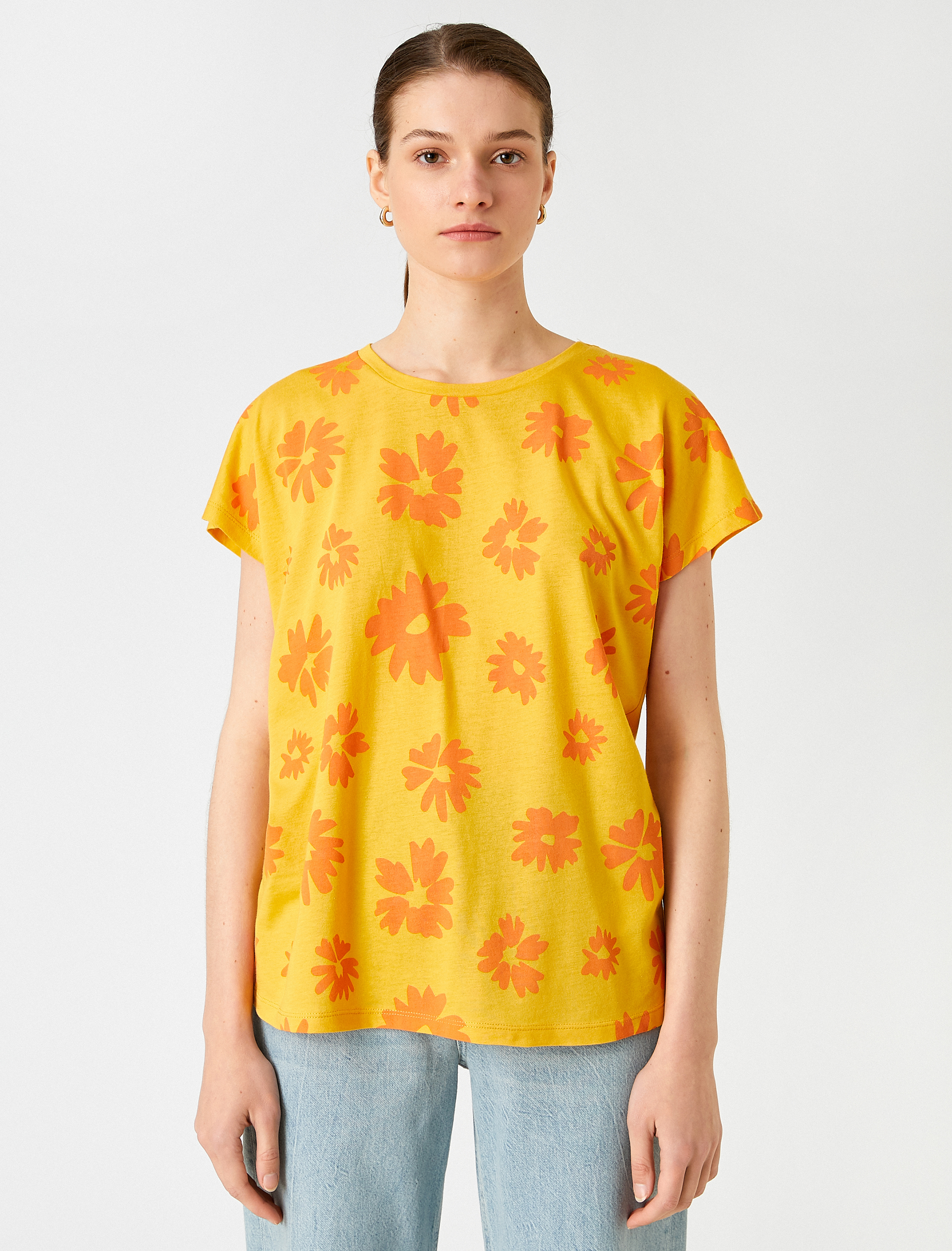   Çiçek Baskılı Tişört Bisiklet Yaka Kısa Kollu