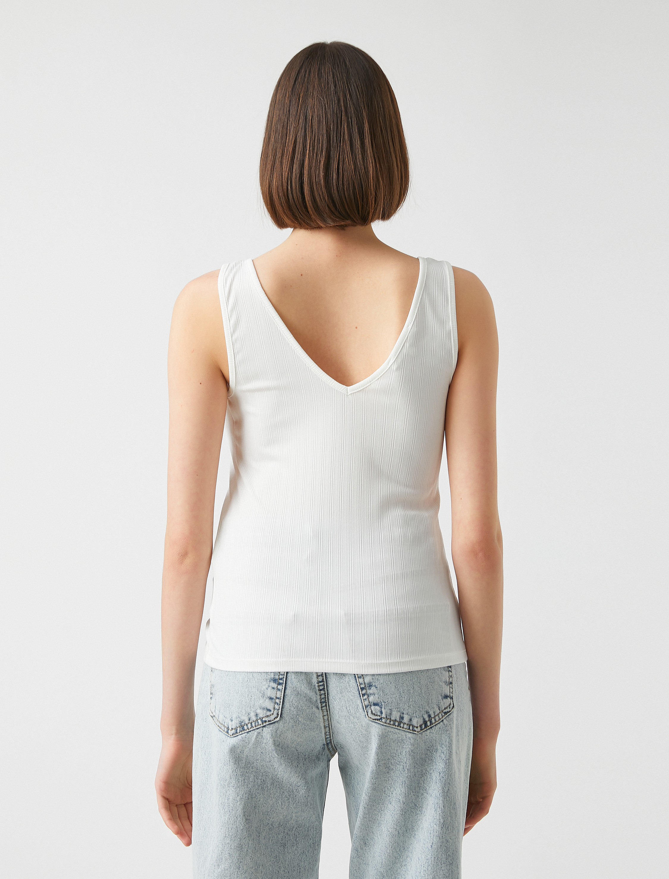   V Yaka Ribanalı Atlet