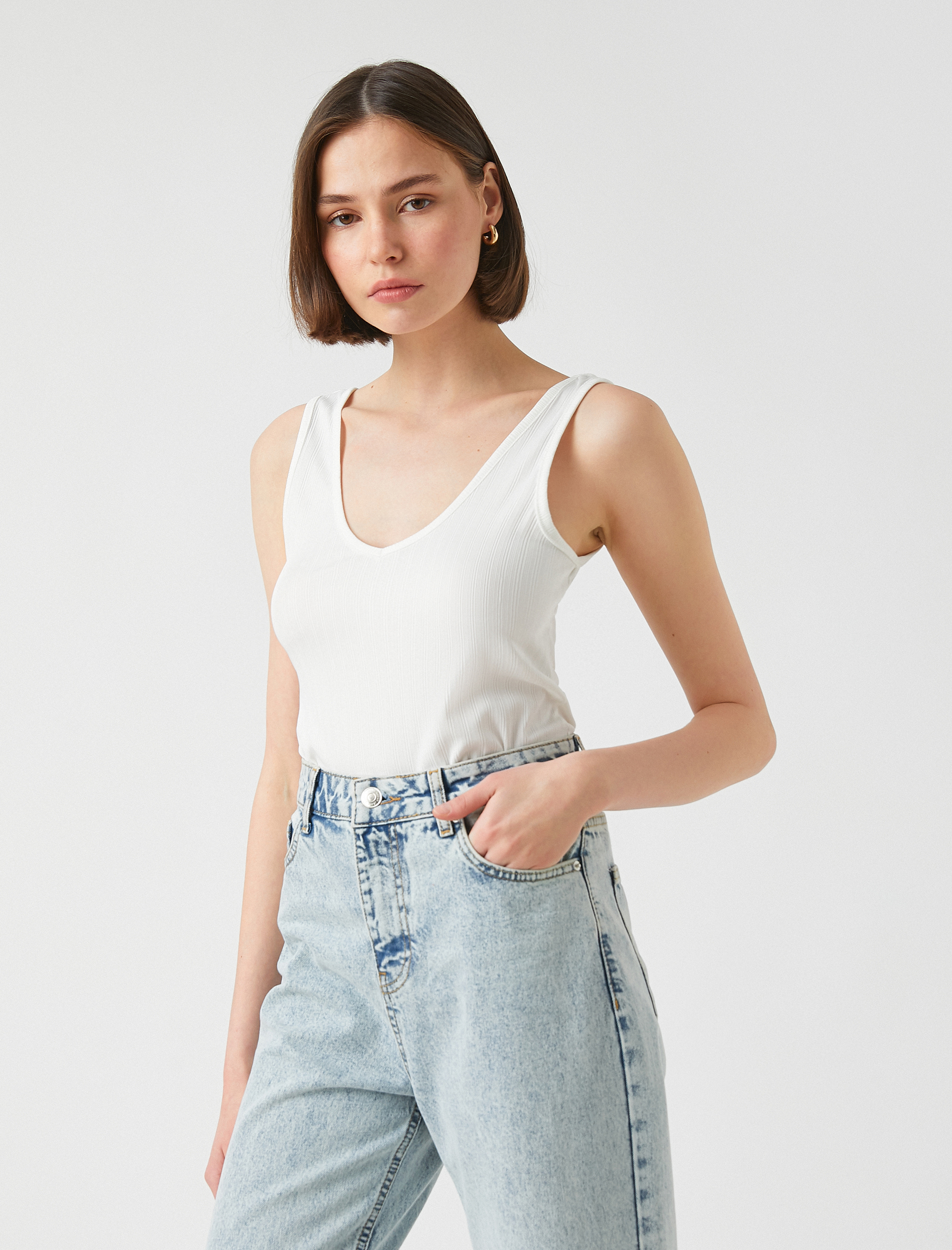   V Yaka Ribanalı Atlet