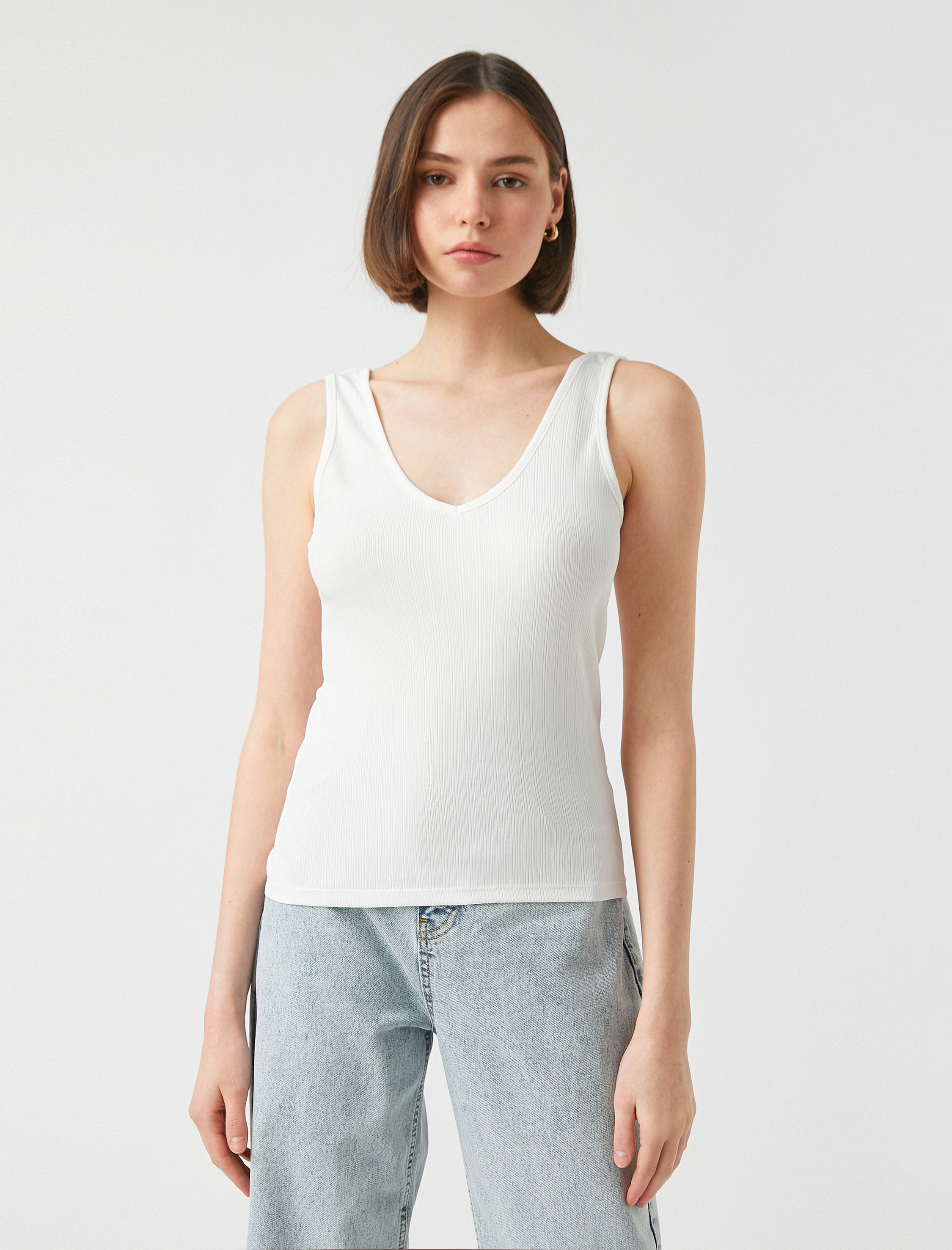   V Yaka Ribanalı Atlet