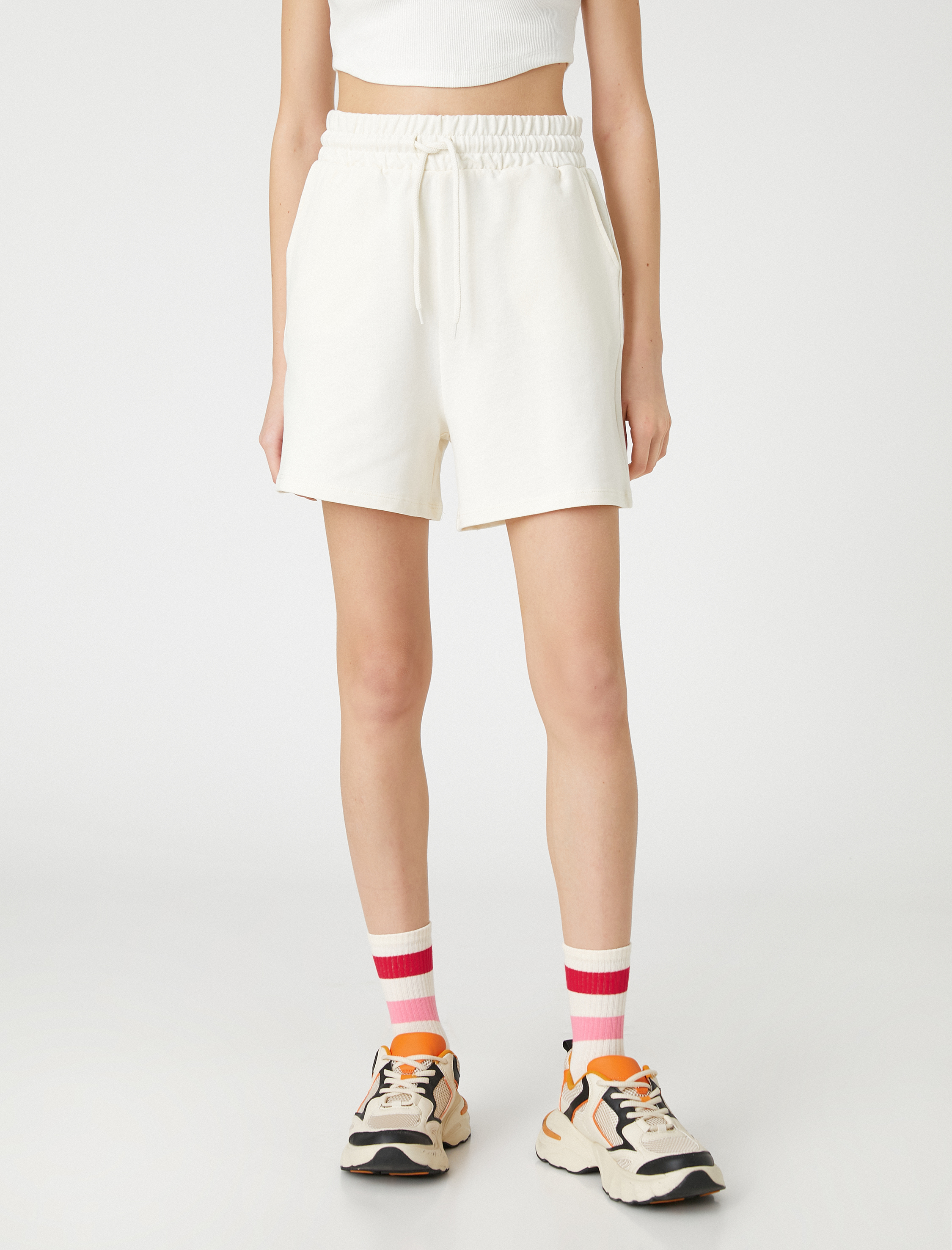   Basic Şort Beli Bağcıklı Rahat Kesim