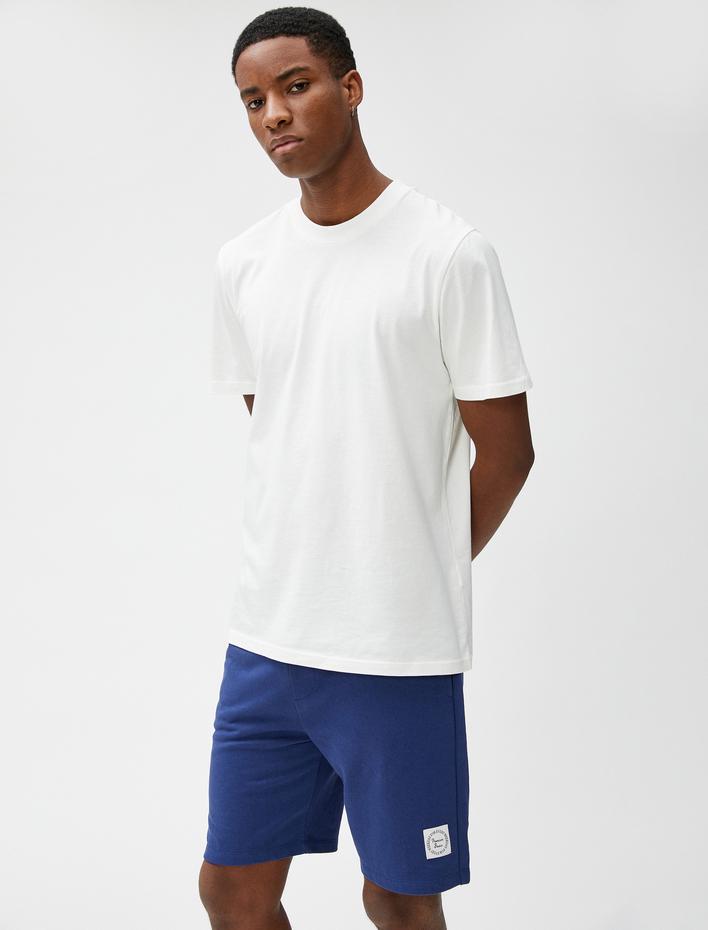  Slogan Baskılı Şort Beli Bağcıklı Dar Kesim Cepli Etiket Detaylı