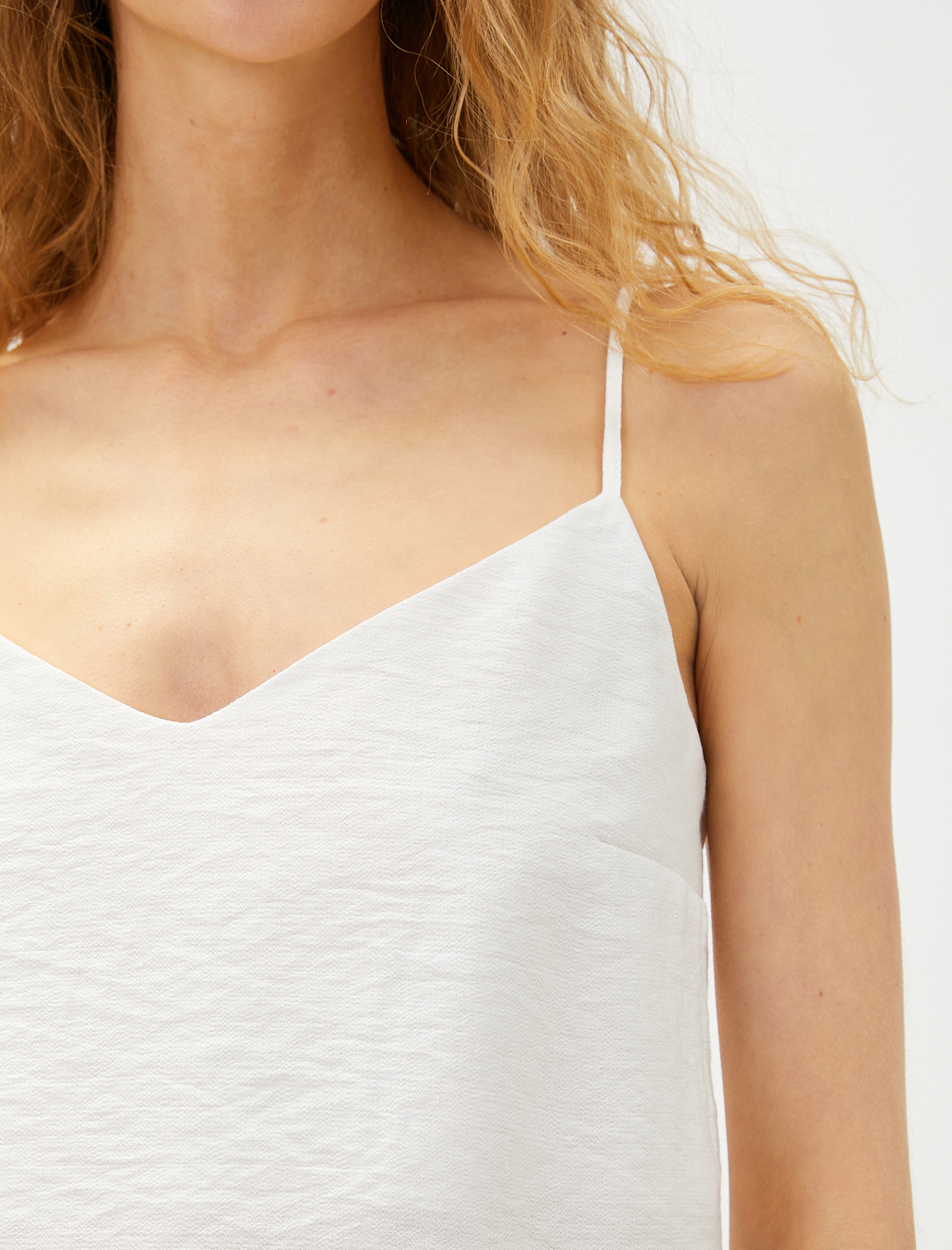   Askılı Bluz V Yaka