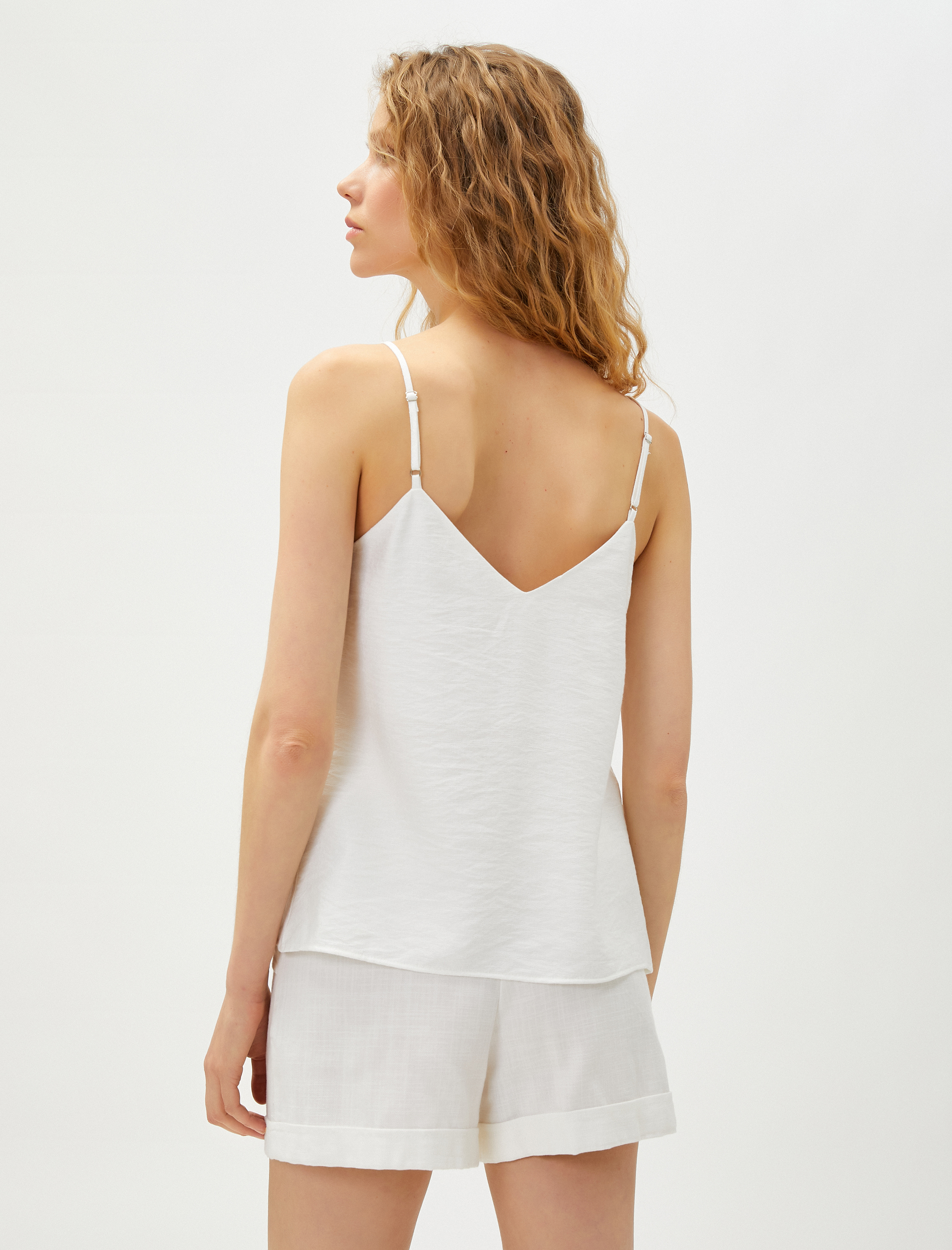   Askılı Bluz V Yaka