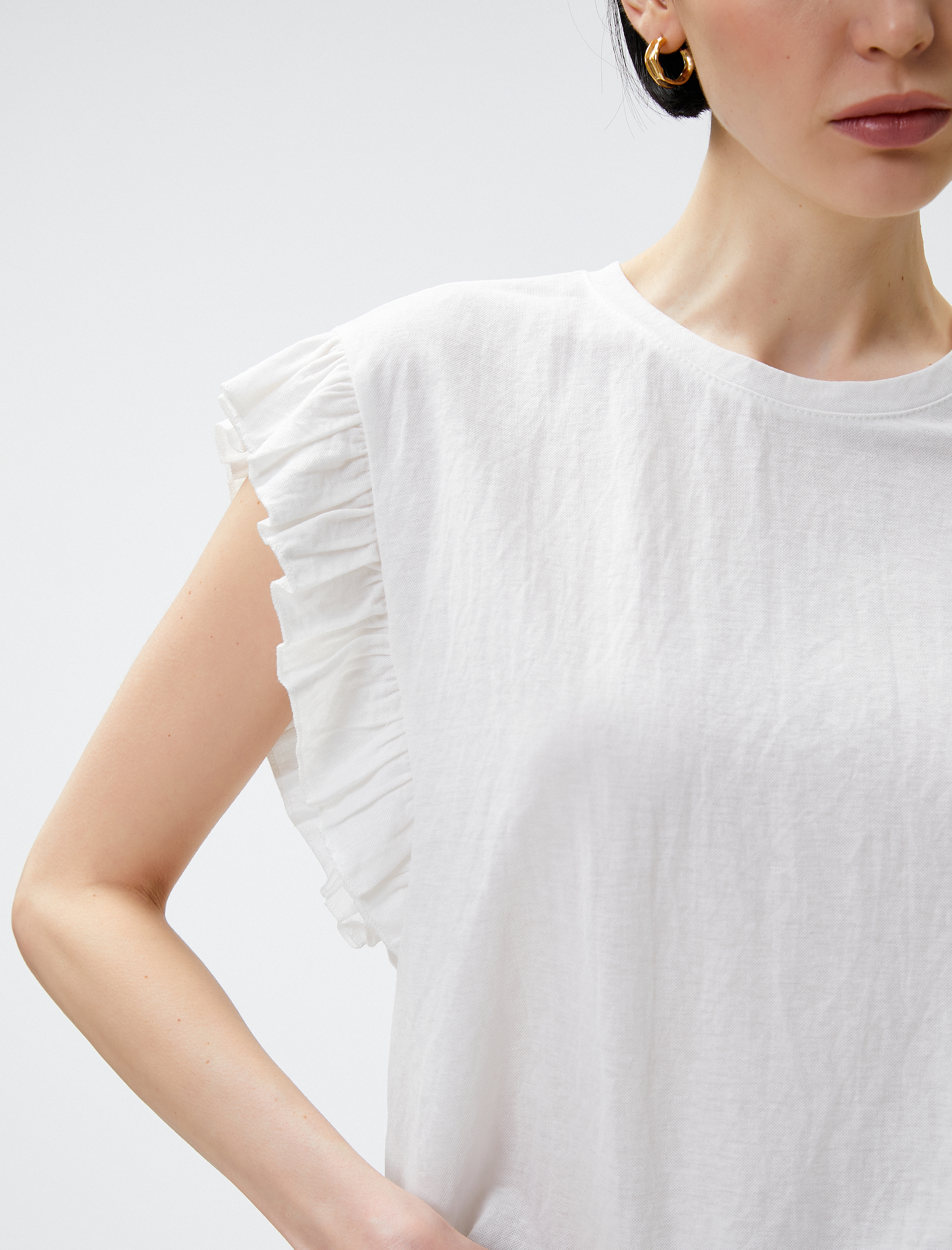   Kol Detaylı Tişört Bisiklet Yaka