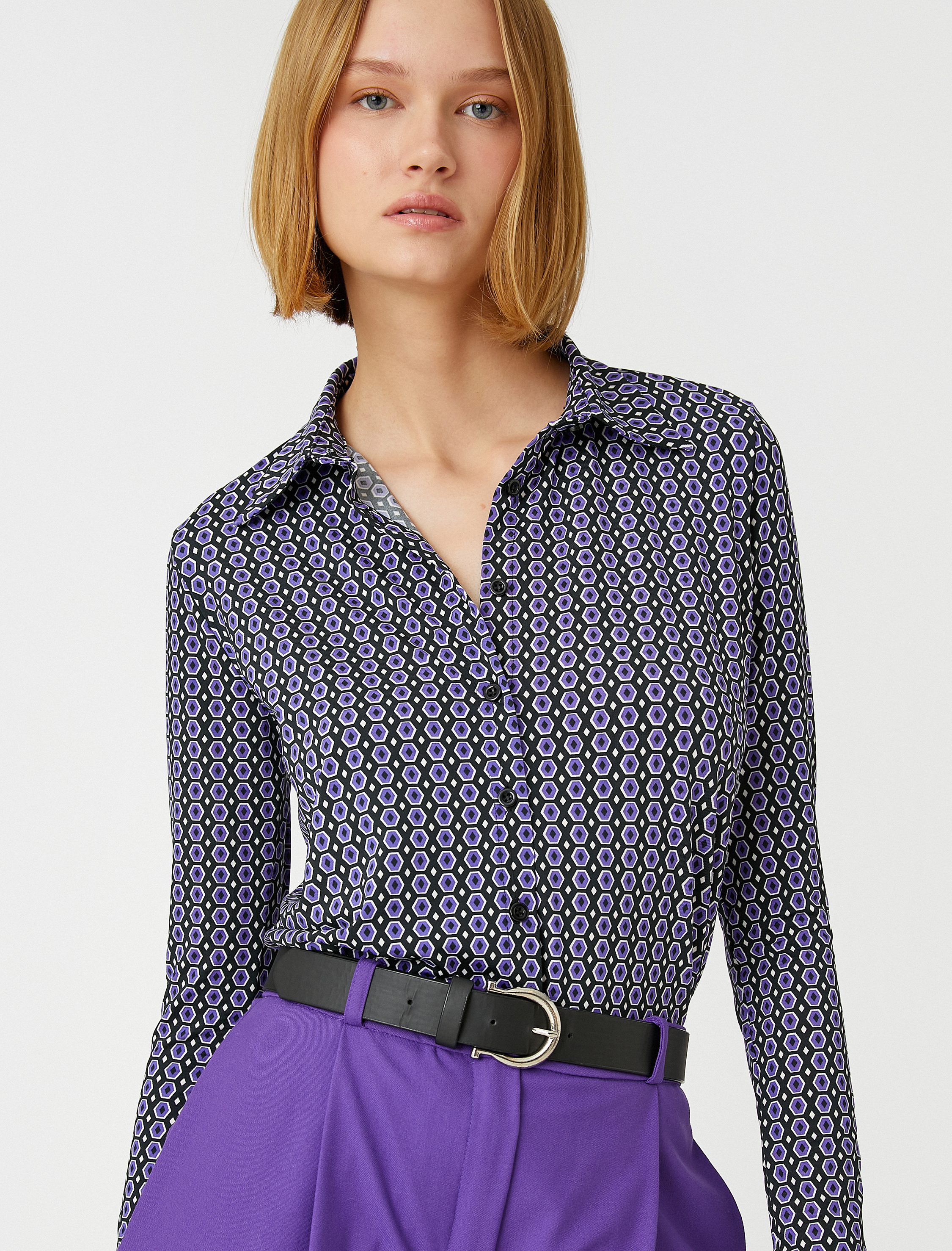   Düğmeli Uzun Kollu Gömlek