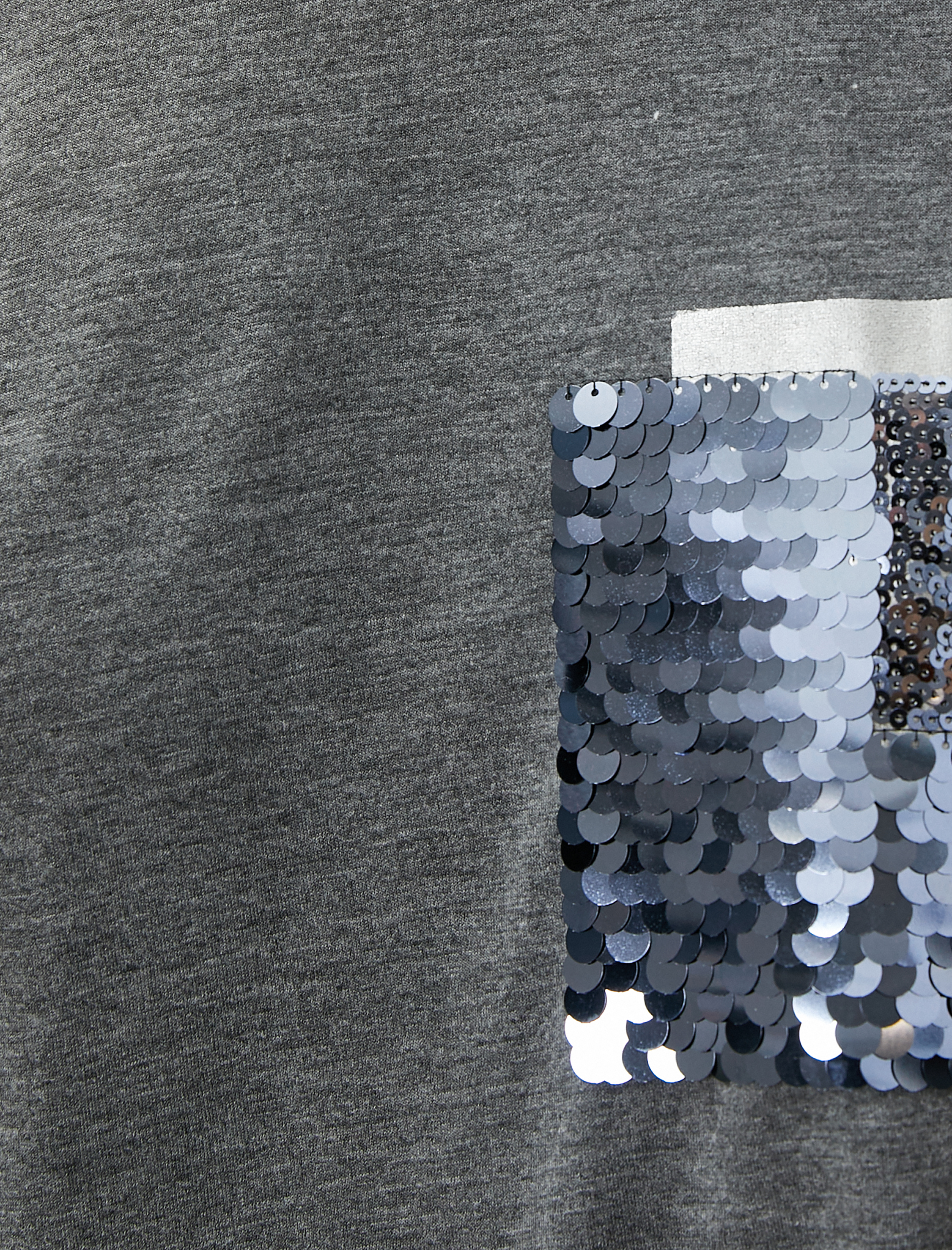   Payet Detaylı Tişört Düşük Kollu