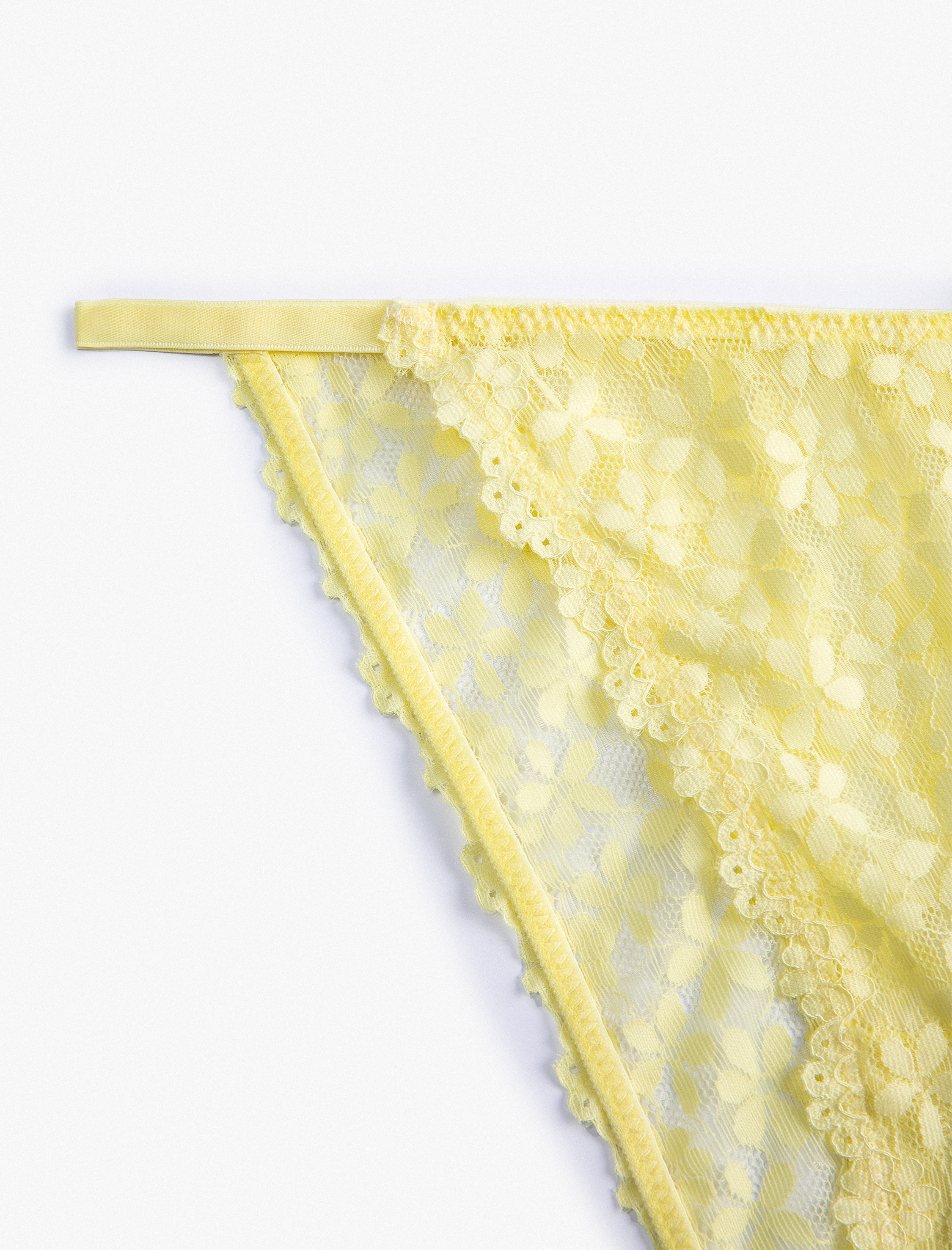   Brazilian Külot Dantelli Çiçekli Normal Bel