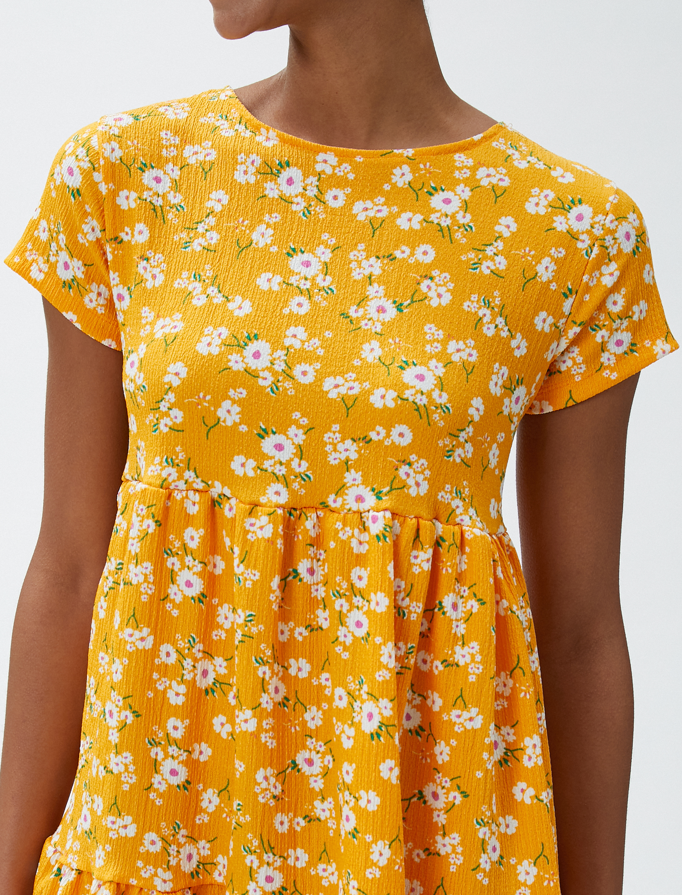   Çiçekli Elbise Bisiklet Yaka Kısa Kollu Rahat Kesim Bürümcük