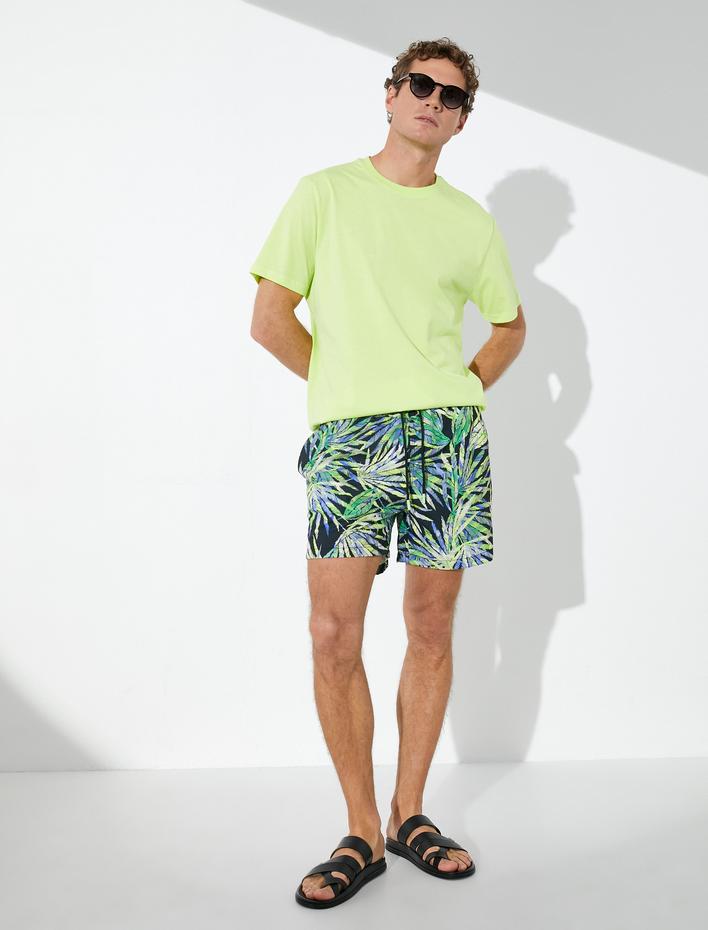  Deniz Şortu Yaprak Baskılı Beli Bağcıklı Cepli