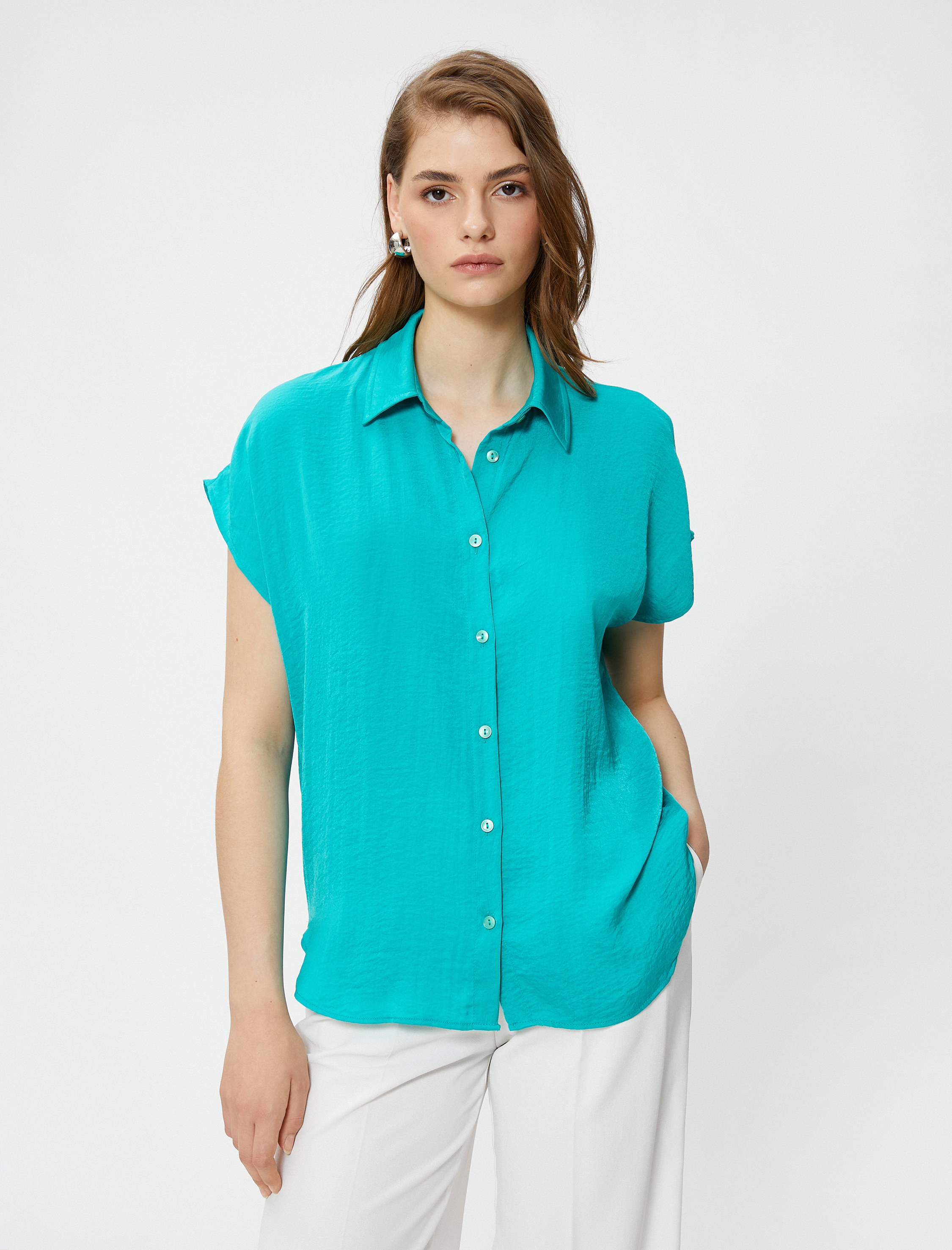   Düşük Kollu Gömlek Düğmeli