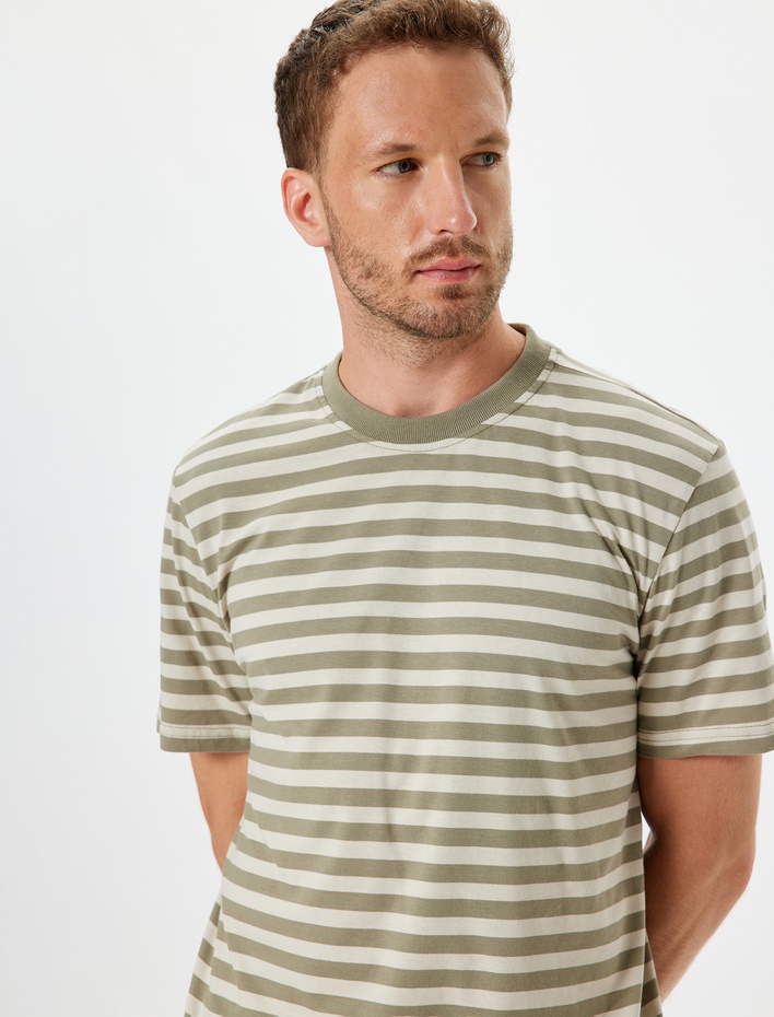  Basic Tişört Bisiklet Yaka Kısa Kollu Pamuklu