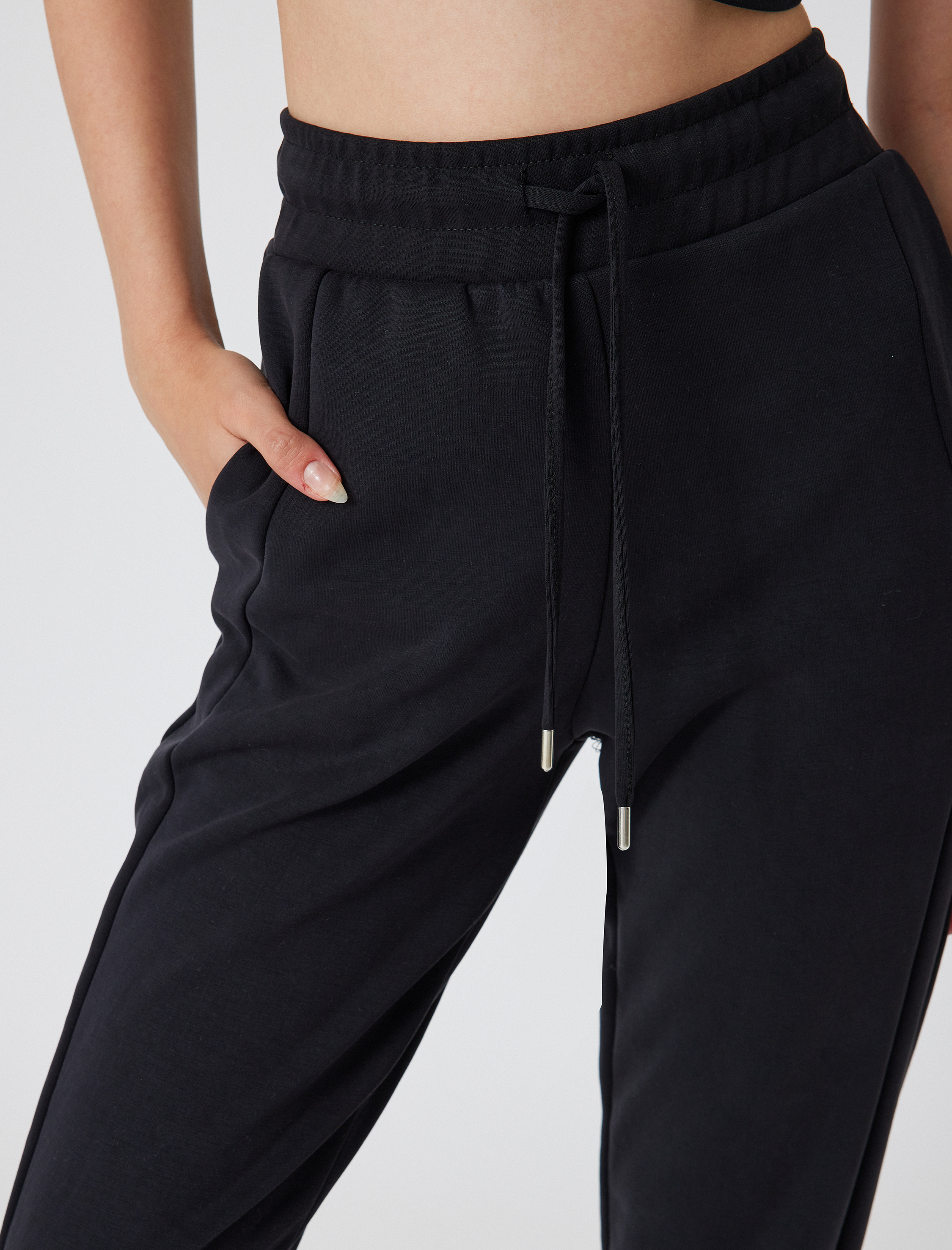 Yüksek Bel Dikiş Detaylı Beli Bağcıklı Cepli Jogger Eşofman Altı