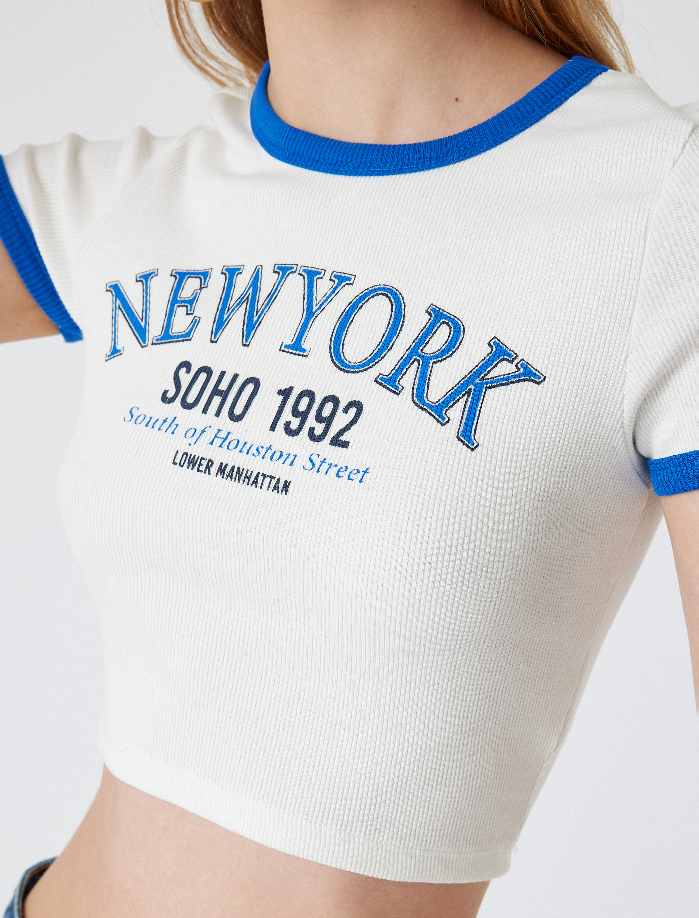 Crop Tişört Slogan Baskılı Bisiklet Yaka Biyeli Kısa Kollu Slim Fit