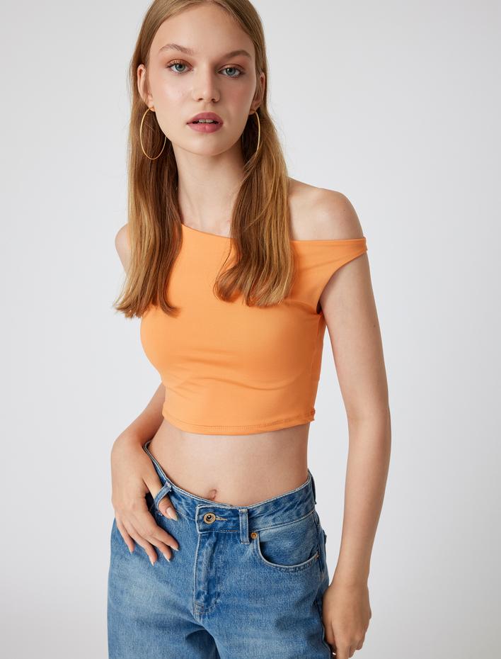  Kayık Yaka Crop Üst Kolsuz Slim Fit