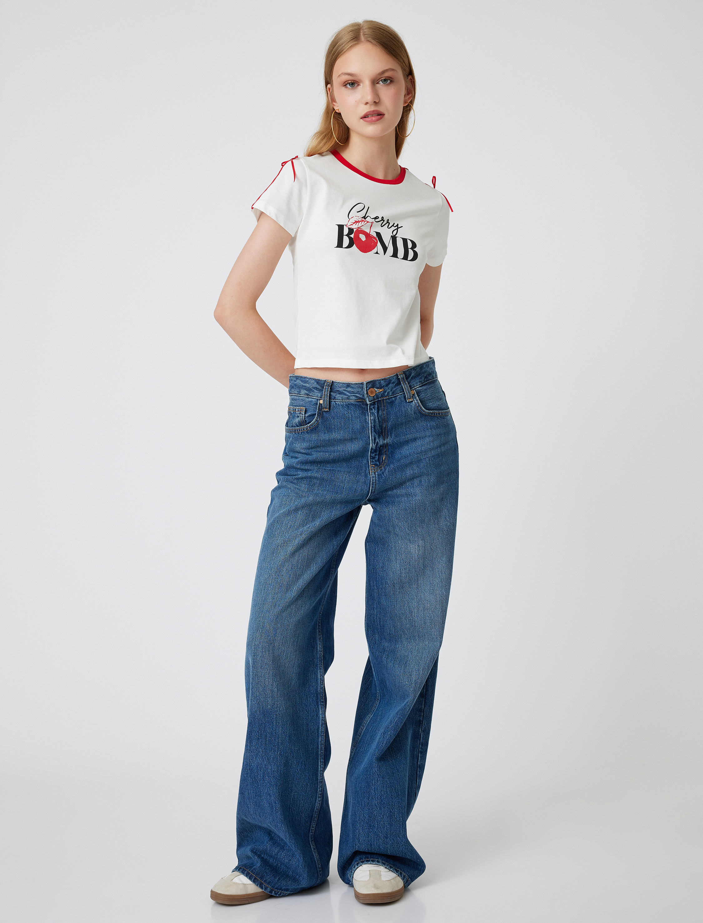   Fiyonklu Tişört Kiraz Baskılı Bisiklet Yaka Kısa Kollu Biyeli