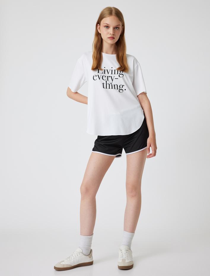  Oversize Spor Tişört Slogan Baskılı Bisiklet Yaka Yırtmaç Detaylı