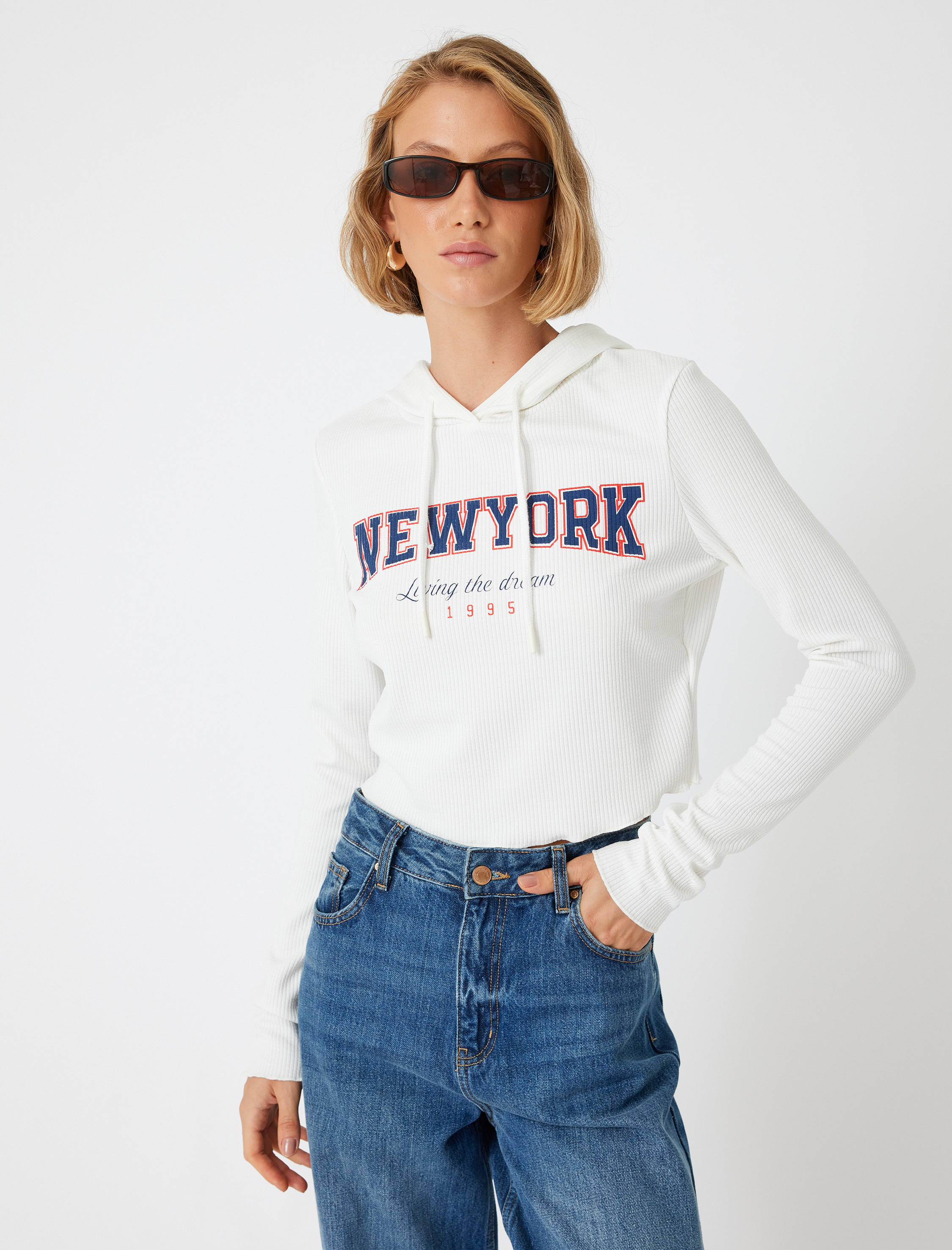   Fitilli Baskılı Uzun Kollu Slim Fit Kolej Kapüşonlu Tişört