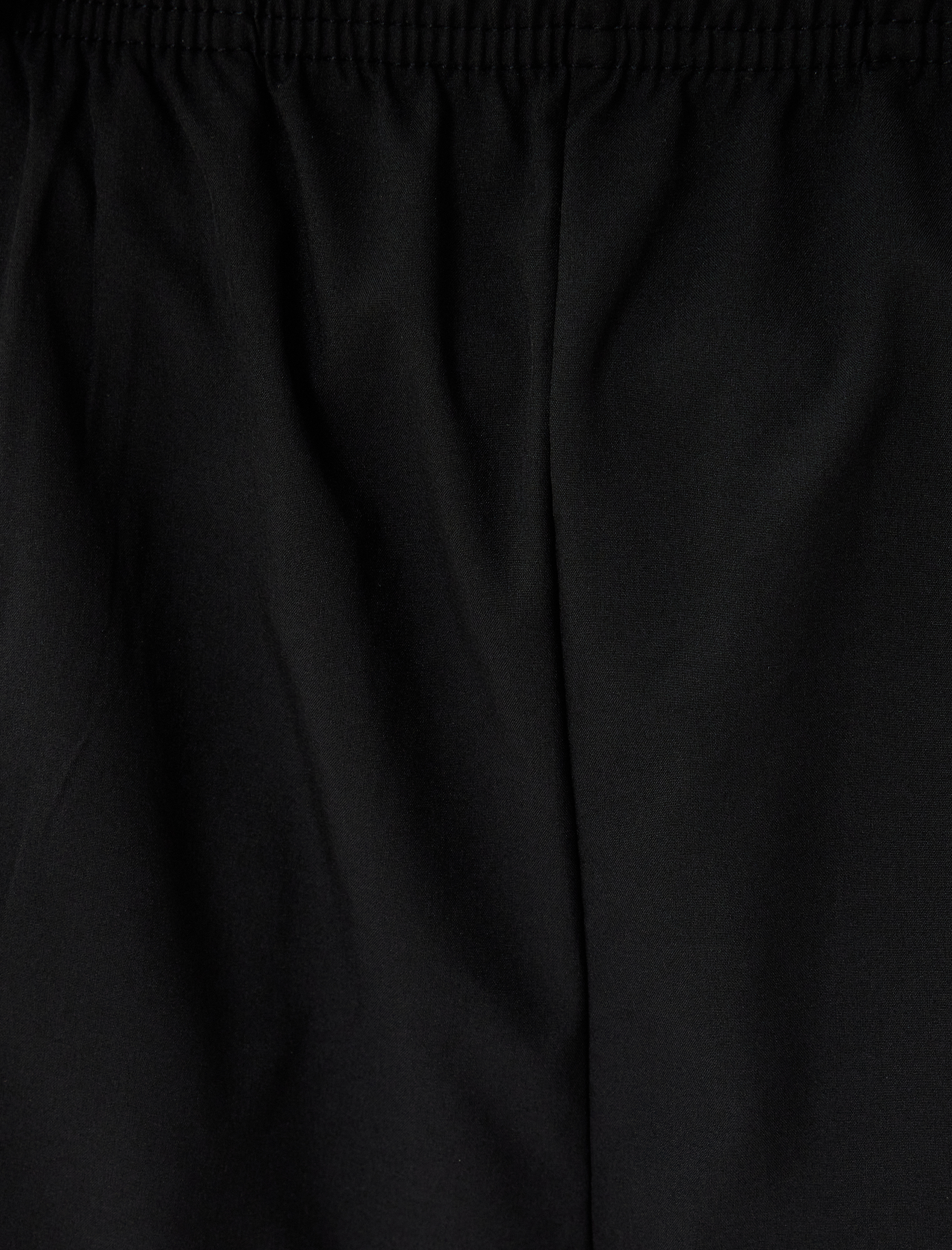   Renk Bloklu Cep Detaylı Beli Lastikli Spor Şort