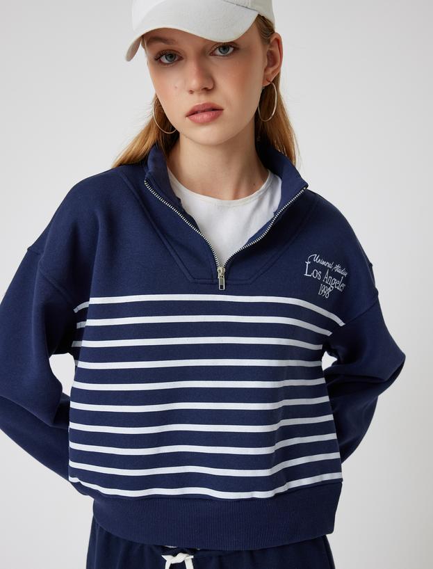 Yarım Fermuarlı Sweatshirt Oversize Kolej Baskılı Dik Yaka_1