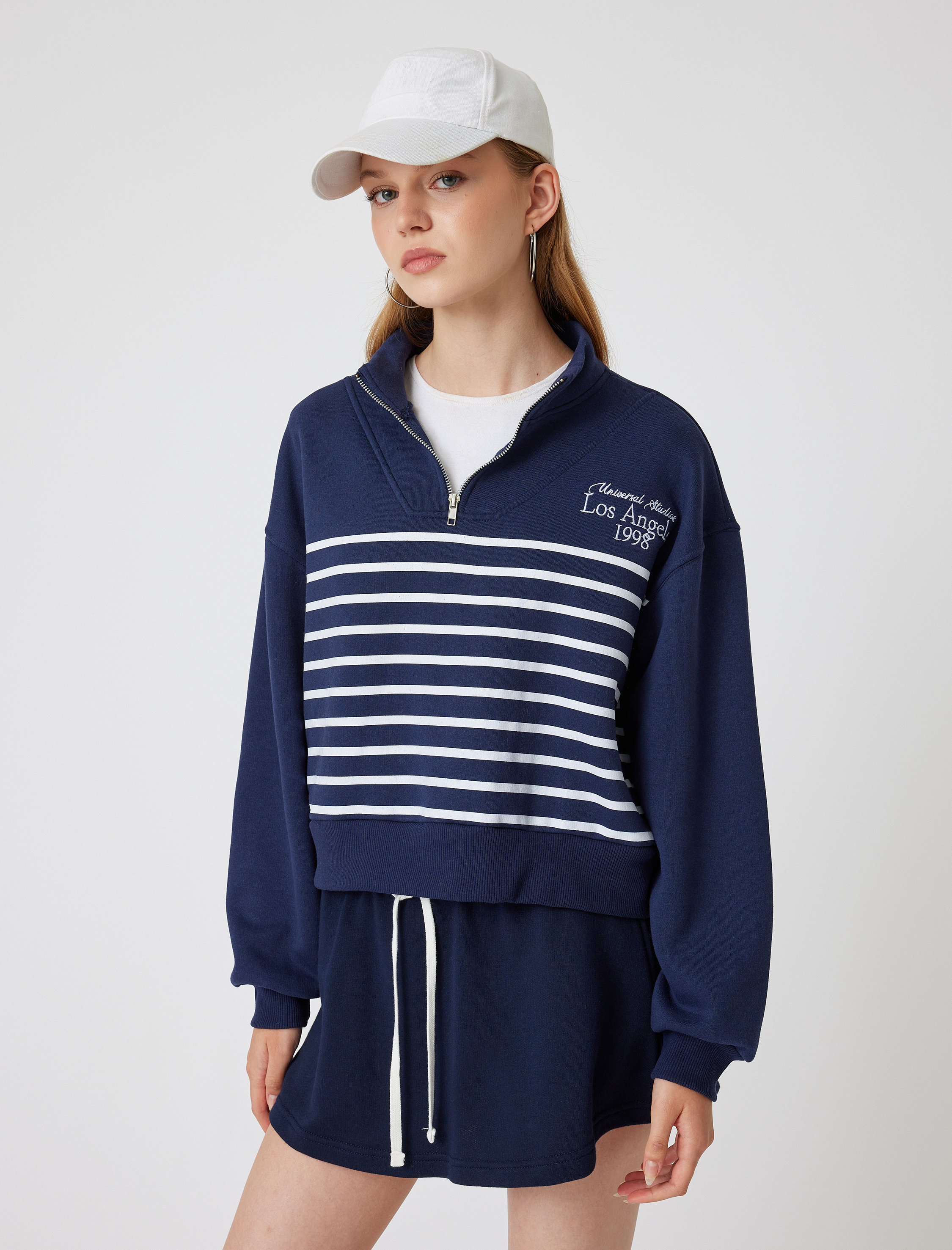   Şardonlu Yarım Fermuarlı Sweatshirt Oversize Kolej Baskılı Dik Yaka