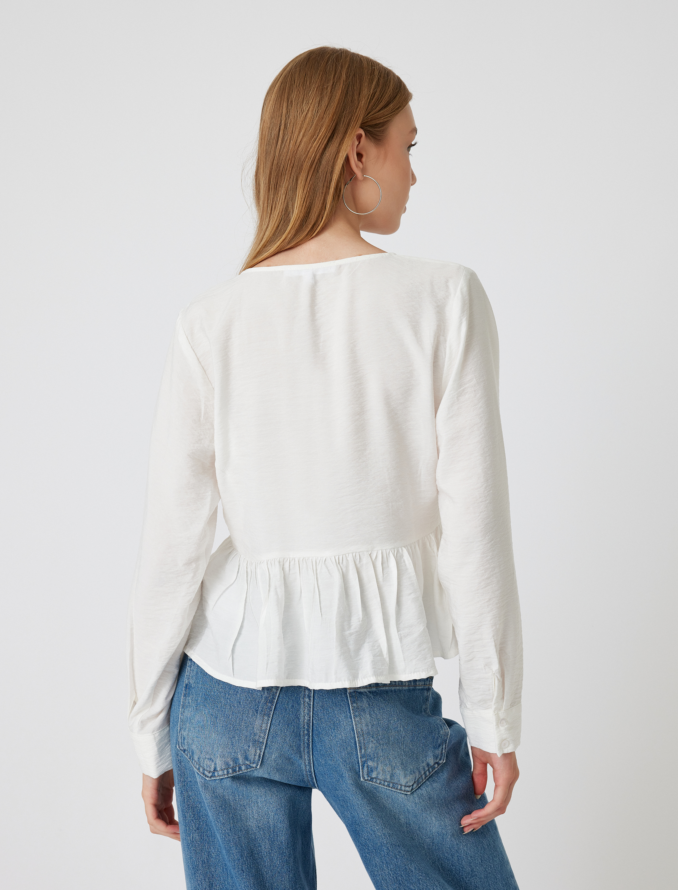   V Yaka Bluz Volanlı Slim Fit Bağcık Detaylı Uzun Kollu