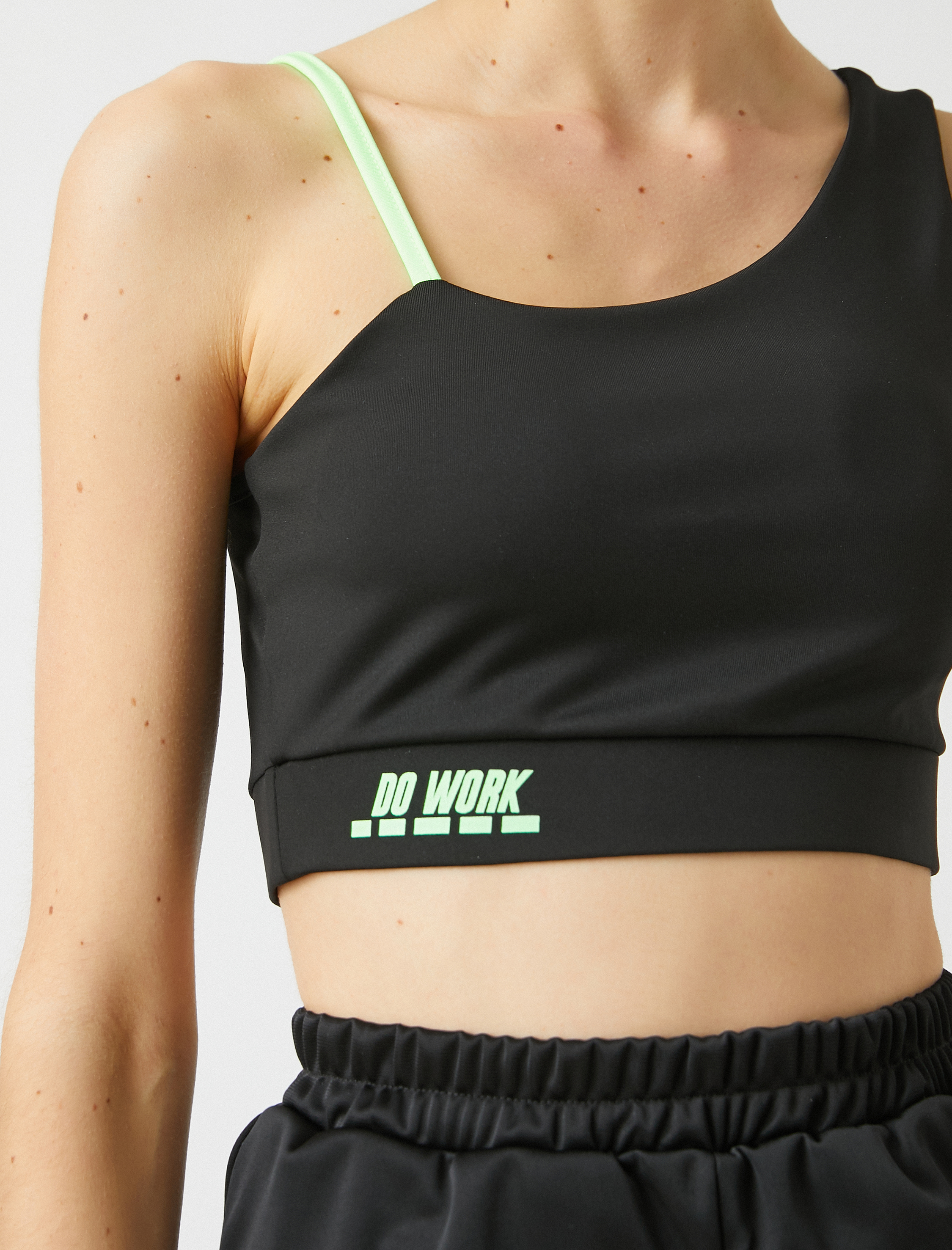   Biye Askılı Sporcu Sütyeni Asimetrik Kesim