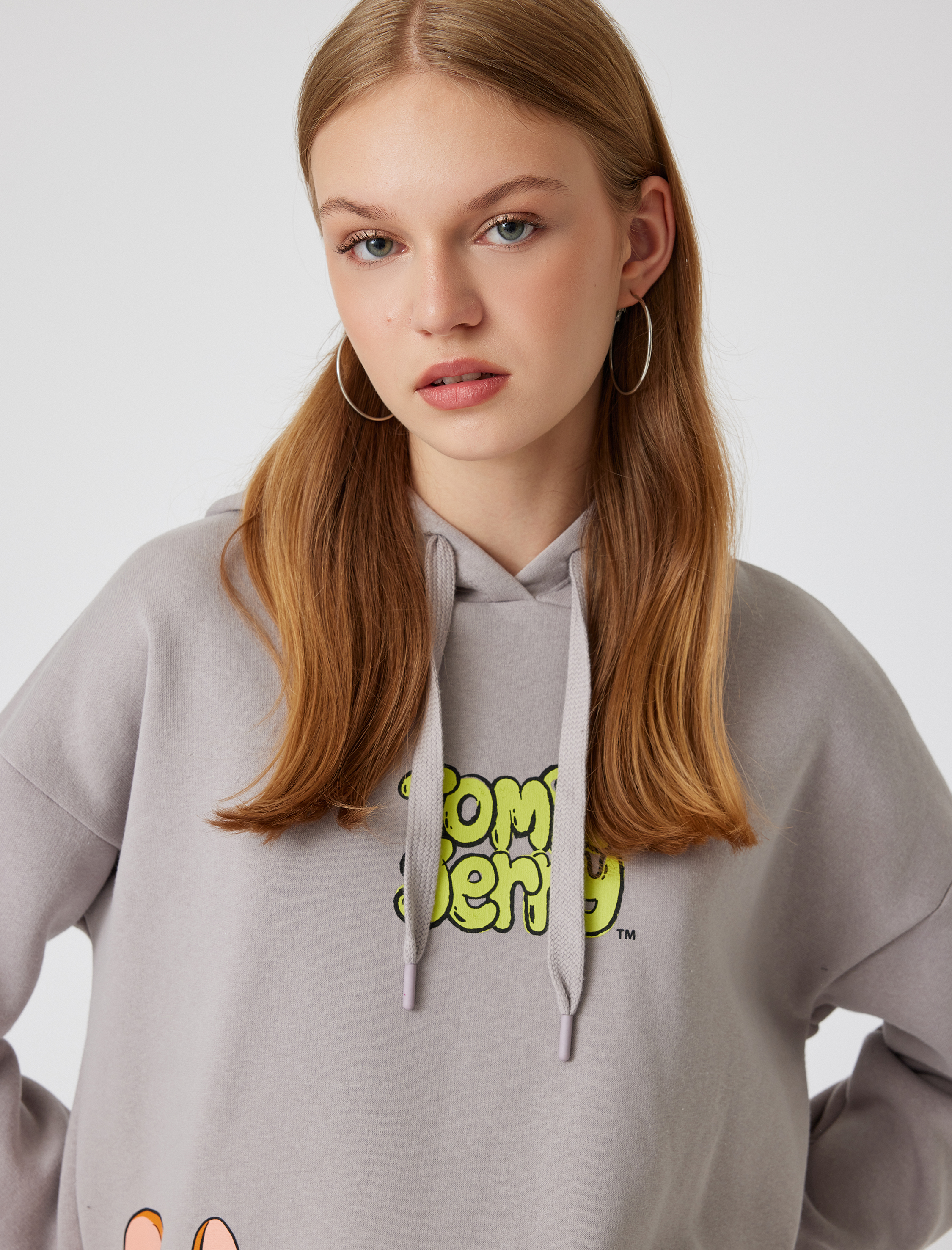   Şardonlu Tom ve Jerry Oversize Kapüşonlu Sweatshirt Baskılı Lisanslı