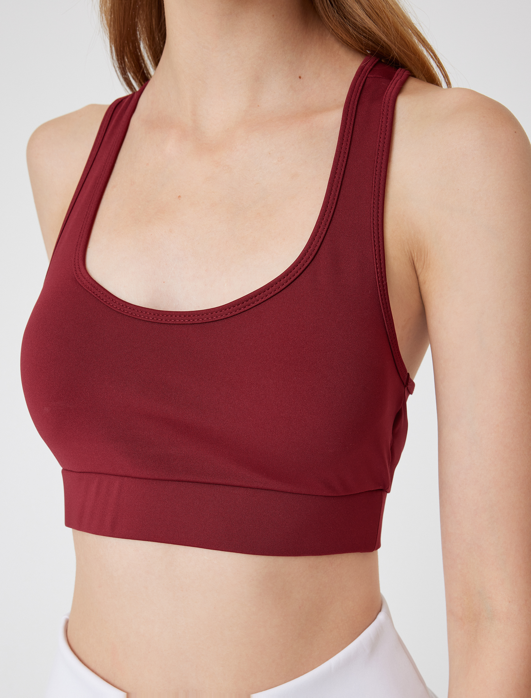   U Yaka Slim Fit Kaplı Sporcu Sütyeni