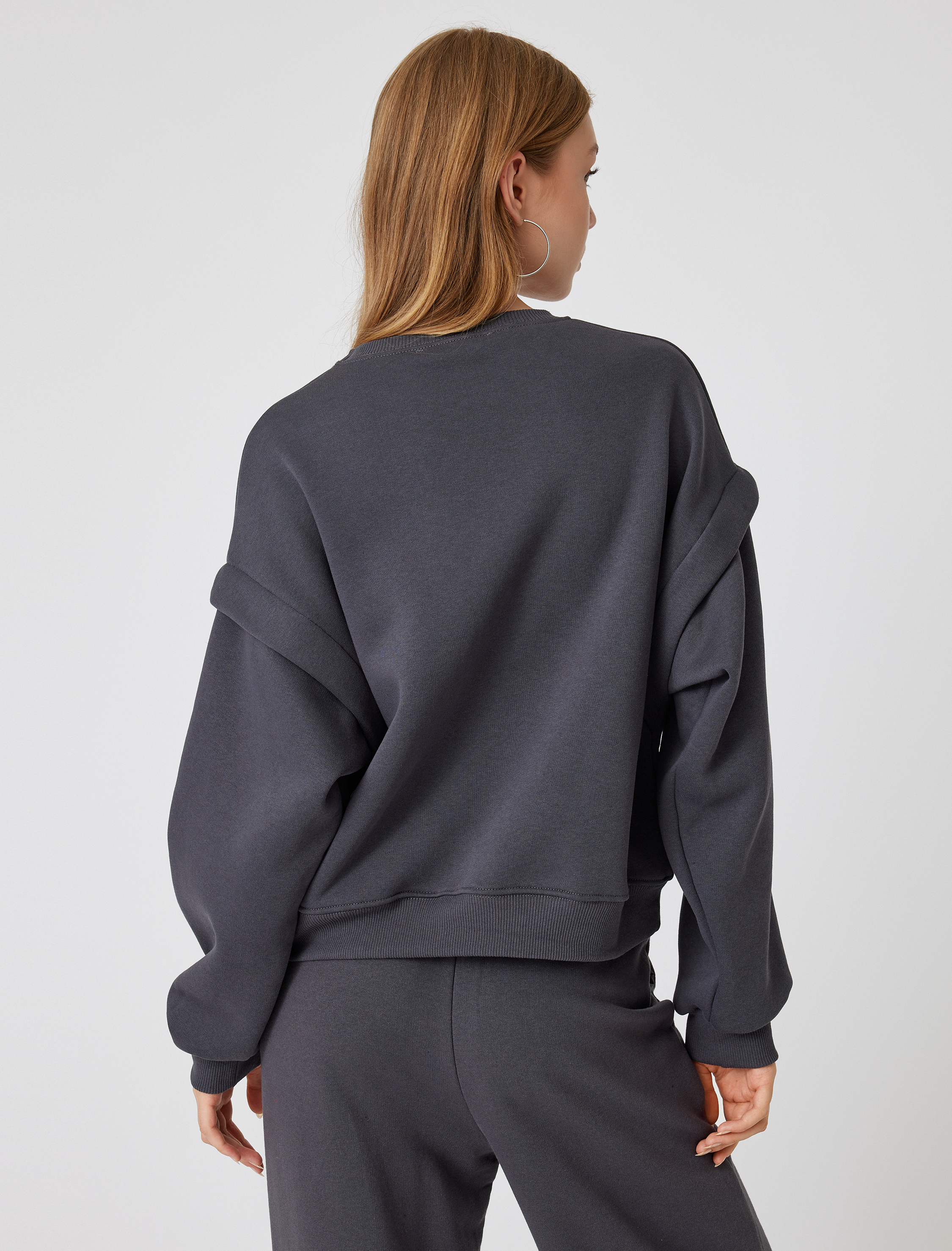   Şardonlu Basic Oversize Sweatshirt Uzun Kollu Bisiklet Yaka Dikiş Detaylı