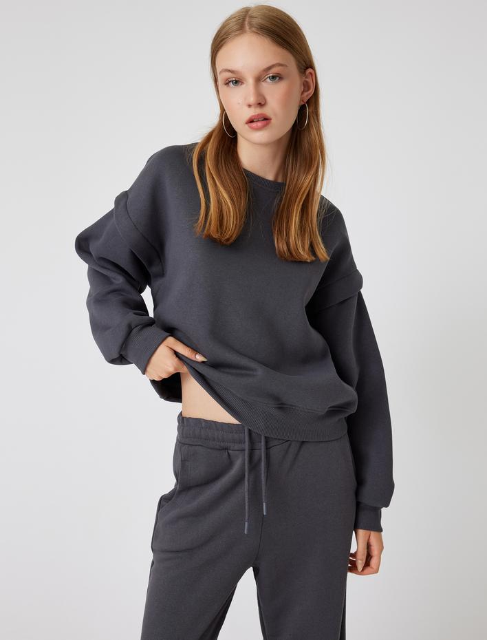  Basic Oversize Sweatshirt Uzun Kollu Bisiklet Yaka Dikiş Detaylı