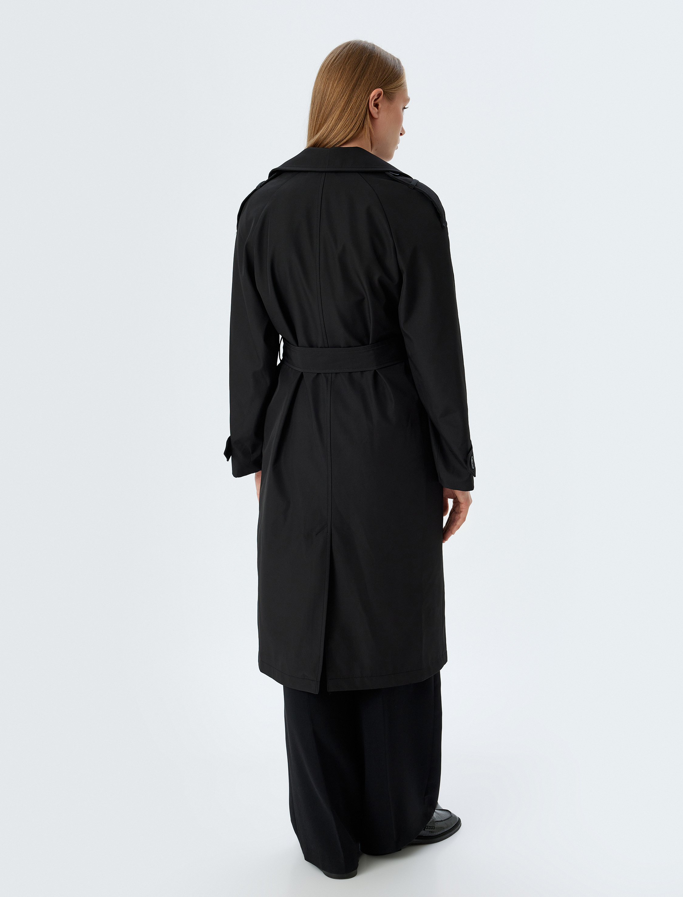 Kruvaze Düğmeli Kuşak Detaylı Cepli Uzun Oversize Trençkot